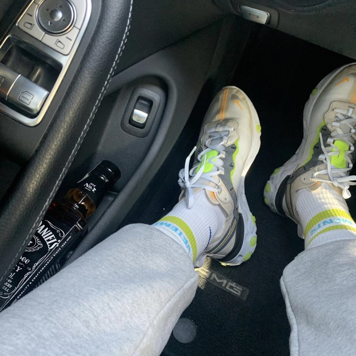 Nike React Element 87 Light Orewood Brown 착용 스타일