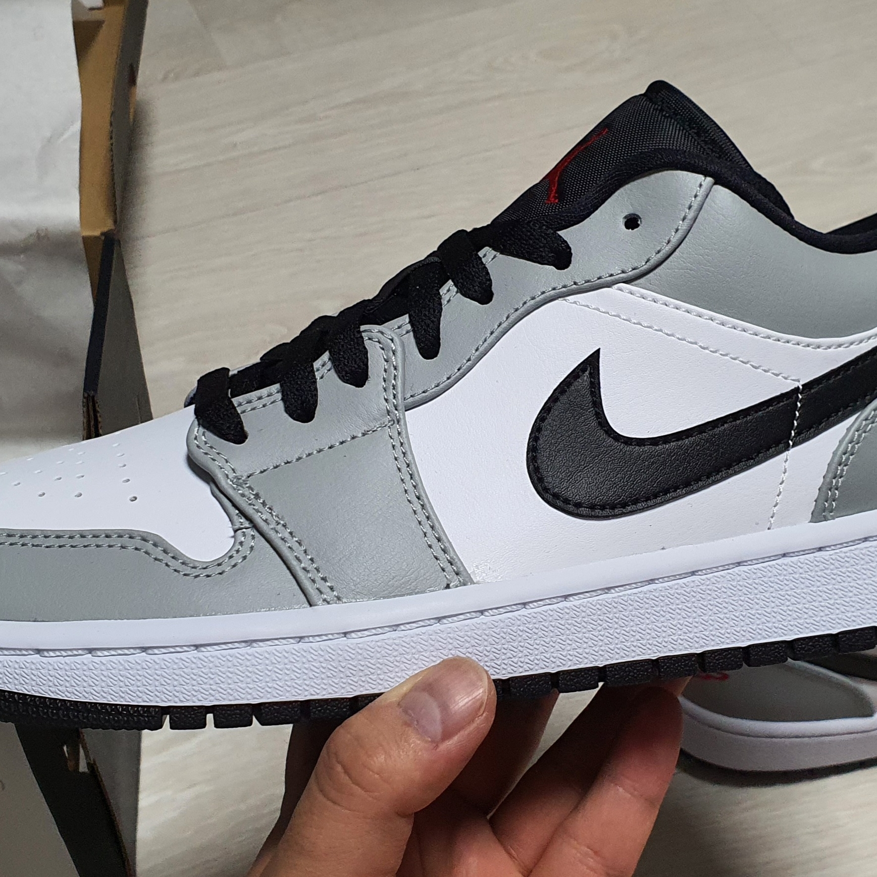 Jordan 1 Low Light Smoke Grey 착용 스타일 - 2