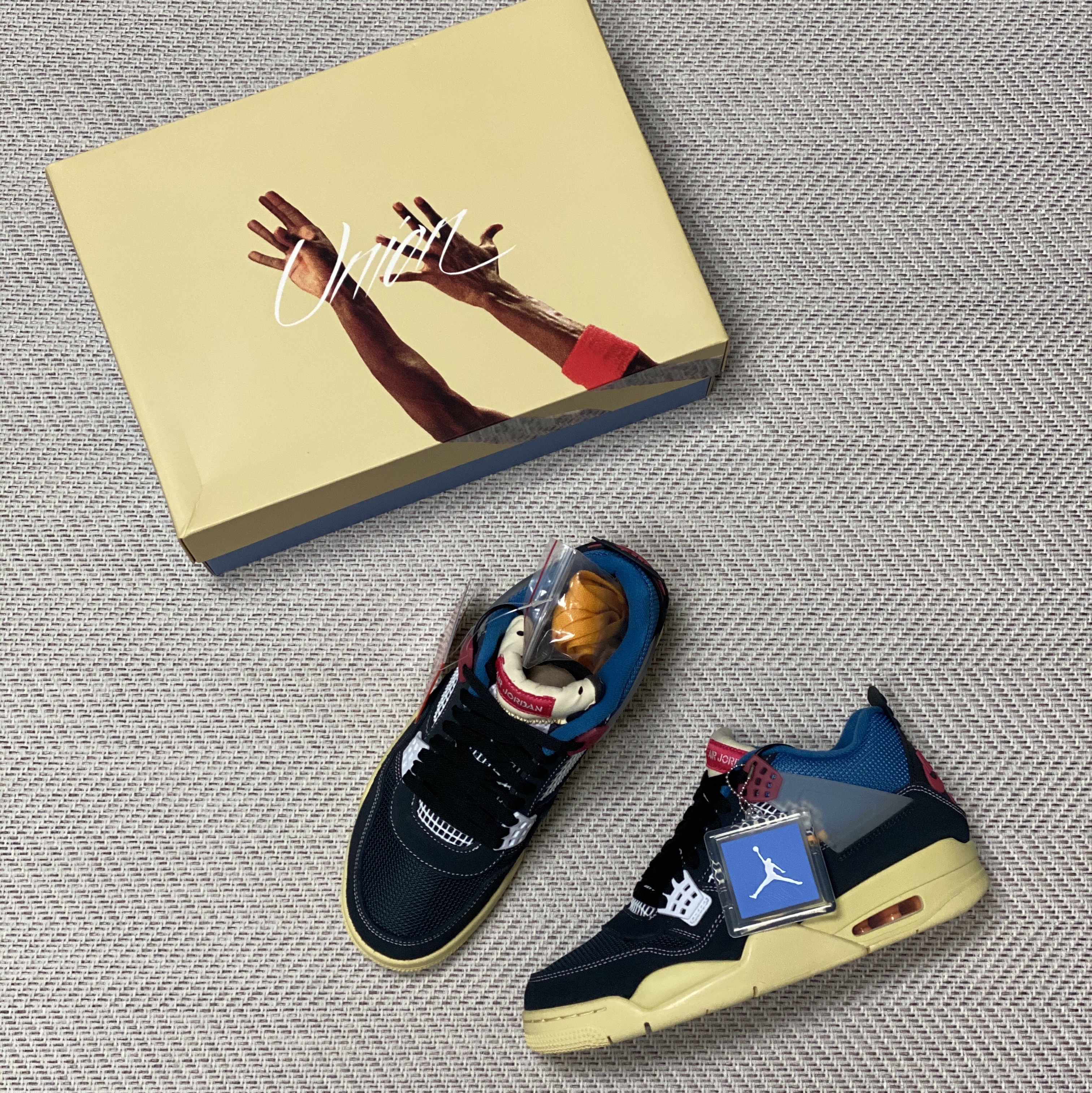 Jordan 4 x Union Retro Off Noir 착용 스타일