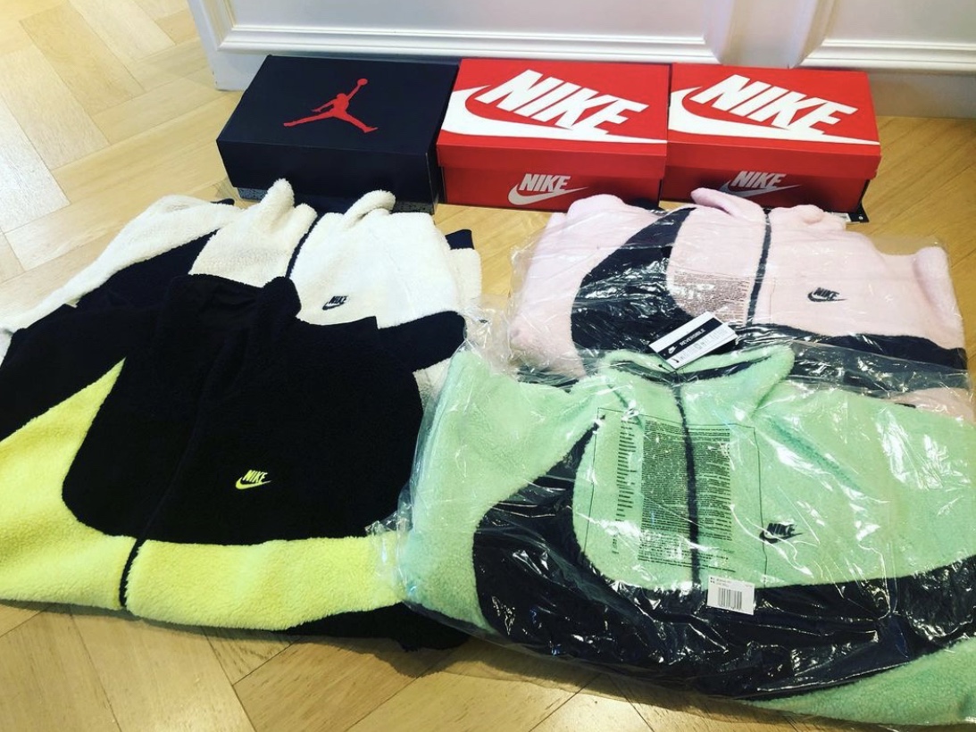 Nike Big Swoosh Full Zip Jacket Black Volt, Nike Big Swoosh Full Zip Jacket White Navy 착용 스타일