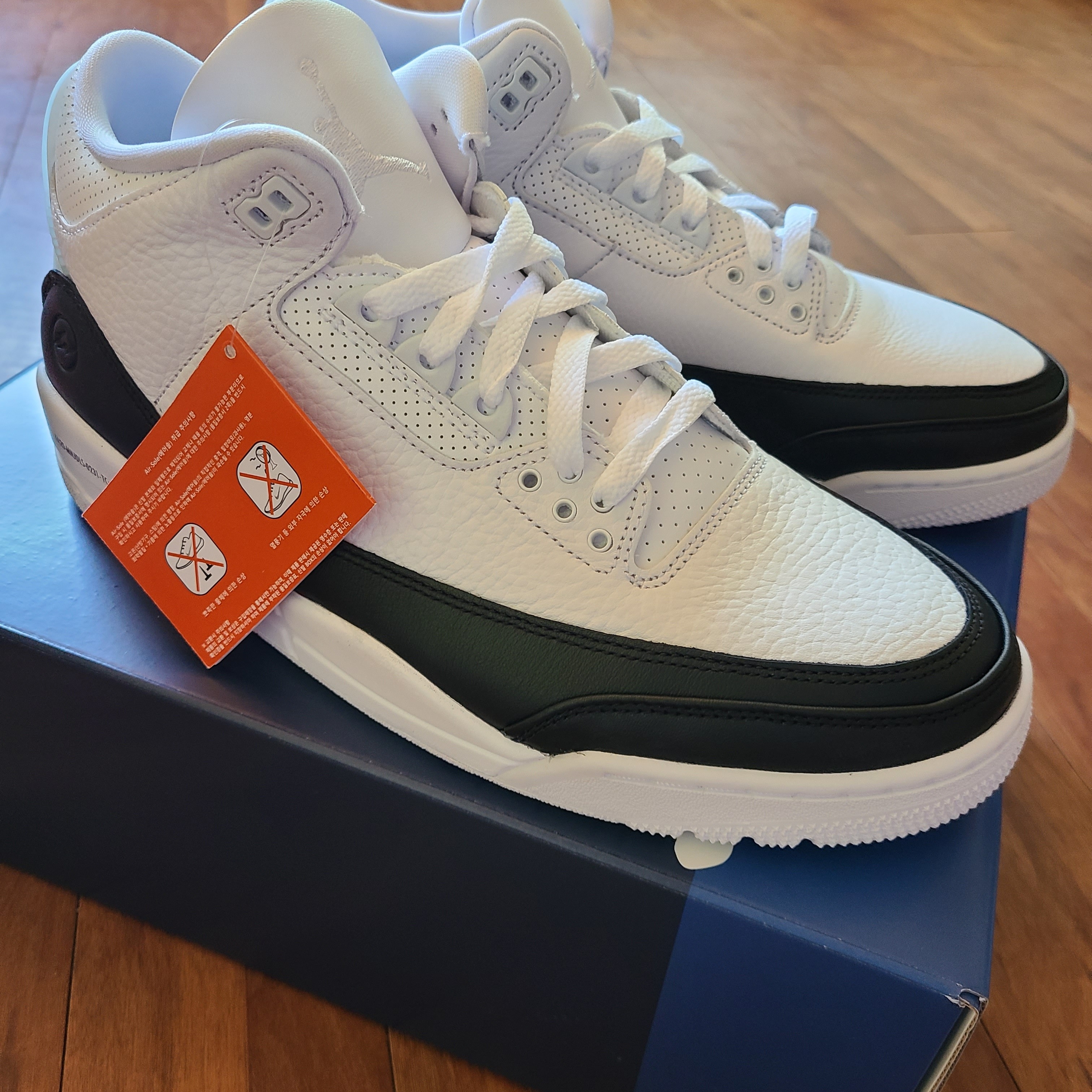 Jordan 3 x Fragment Retro SP White Black 착용 스타일 - 3