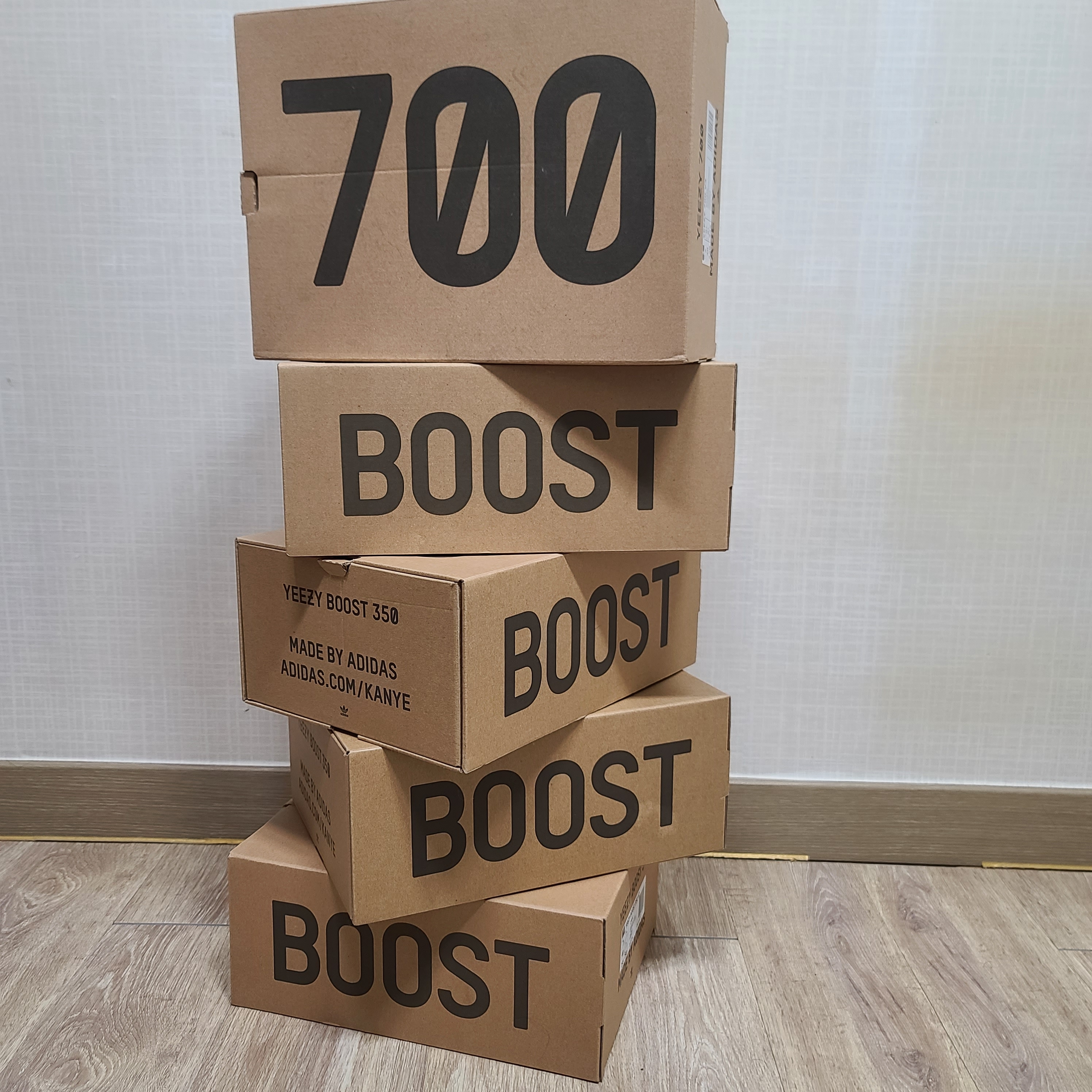 Adidas Yeezy Boost 350 V2 Black Red 2020, Adidas Yeezy Boost 350 V2 Zebra 2017/2019/2020 착용 스타일 - 5
