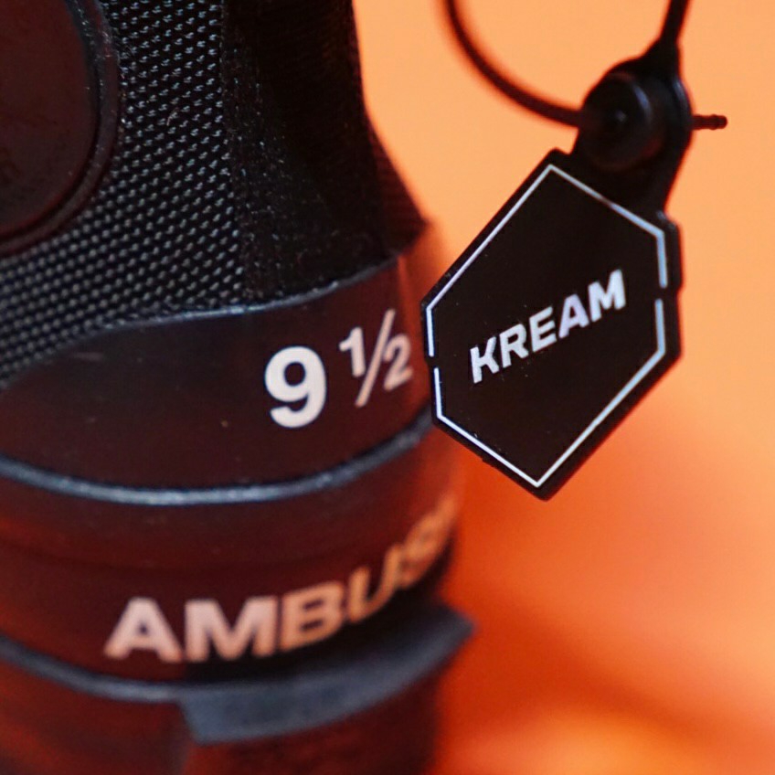 Converse x Ambush Chuck Taylor All Star Duck Boot Black 착용 스타일 - 5