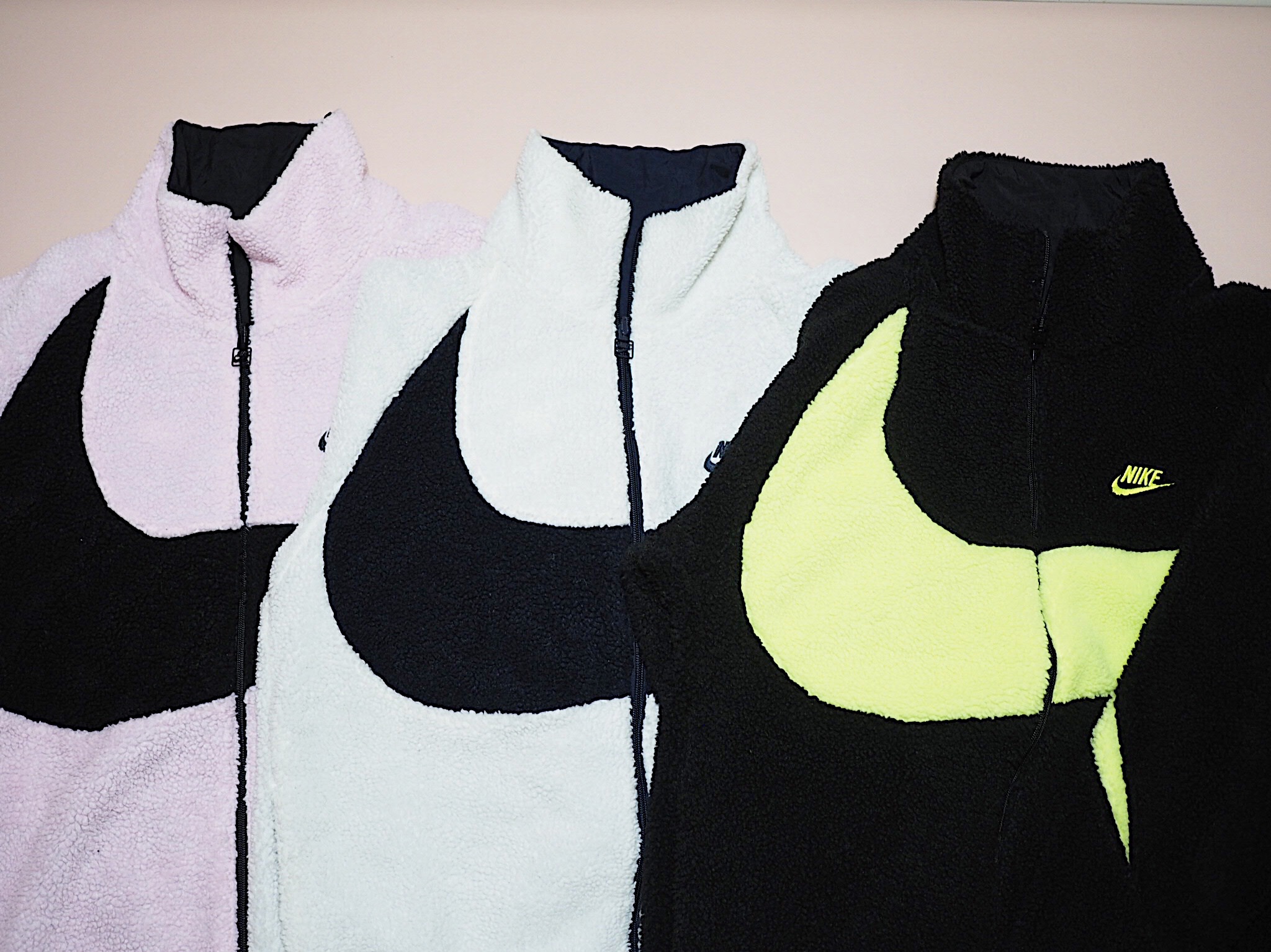 Nike Big Swoosh Full Zip Jacket Black Volt, Nike Big Swoosh Full Zip Jacket White Navy 착용 스타일 - 4