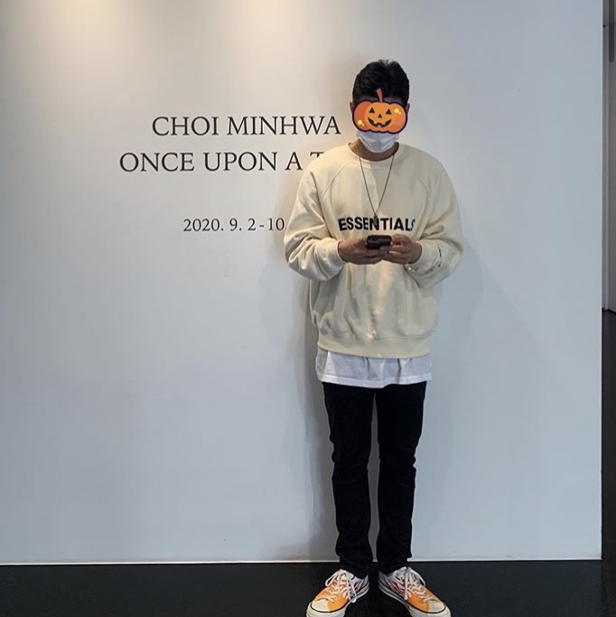 Converse Chuck 70 Ox Archive Print Flames White, Essentials 3D Silicon Applique Crewneck Buttercream 2020 착용 스타일
