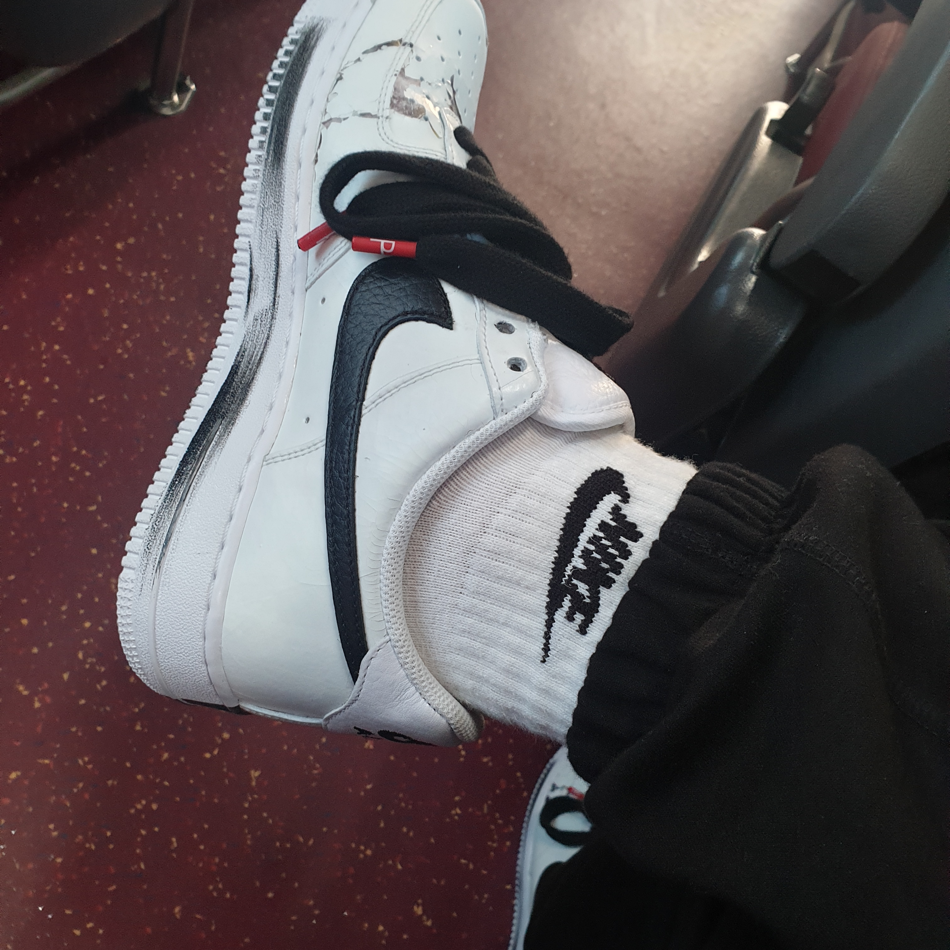 Nike x Peaceminusone Air Force 1 Low Para-Noise 2.0 착용 스타일 - 3