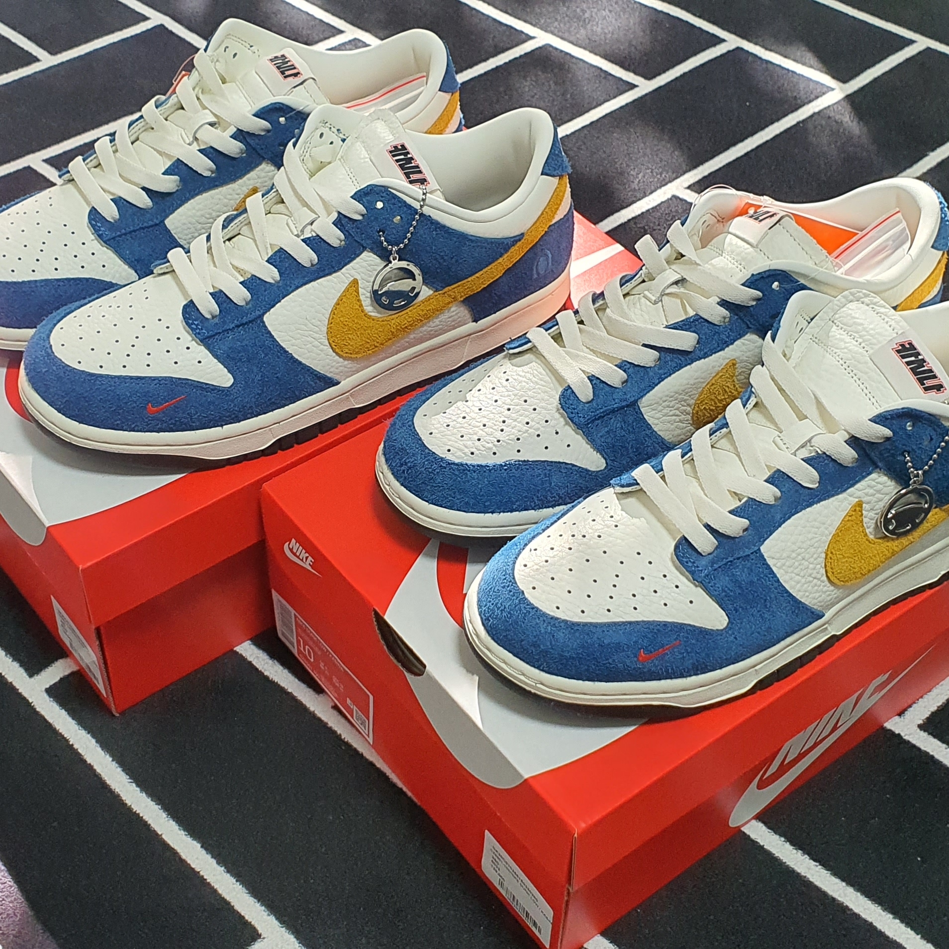 Nike x Kasina Dunk Low 80's Bus 착용 스타일