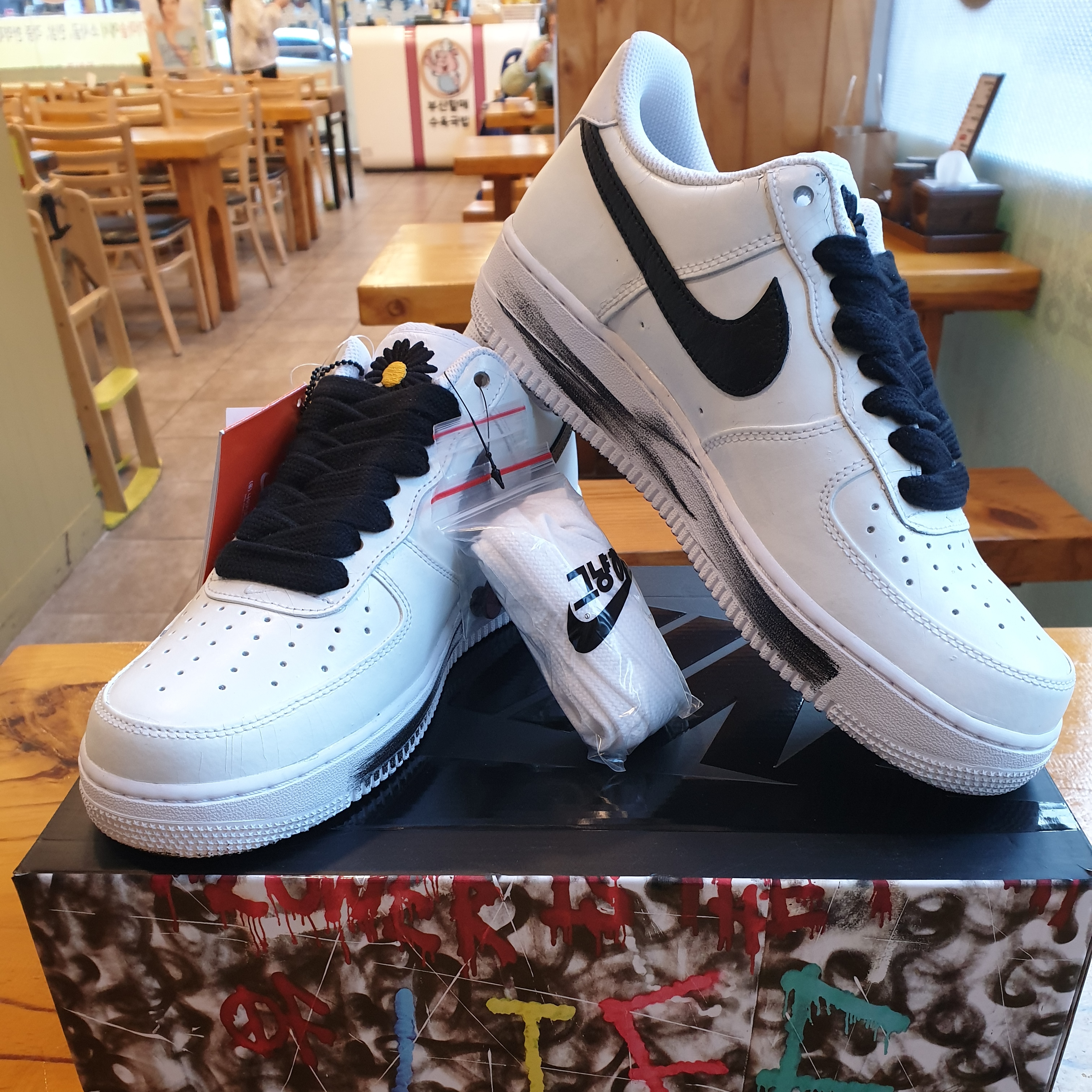 Nike x Peaceminusone Air Force 1 Low Para-Noise 2.0 착용 스타일 - 4
