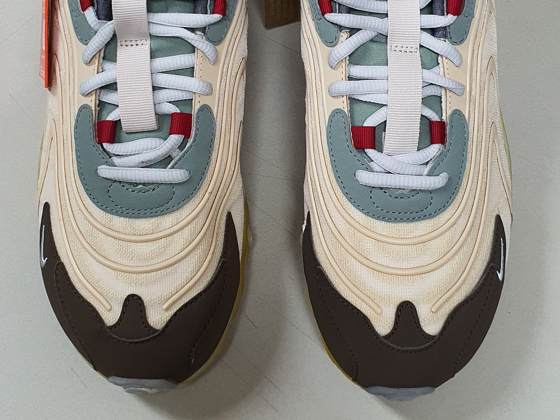 Nike x Travis Scott Air Max 270 React Cactus Trails 착용 스타일 - 3