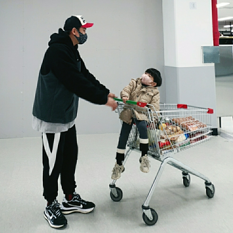 Nike x Sacai VaporWaffle Black White 착용 스타일 - 2