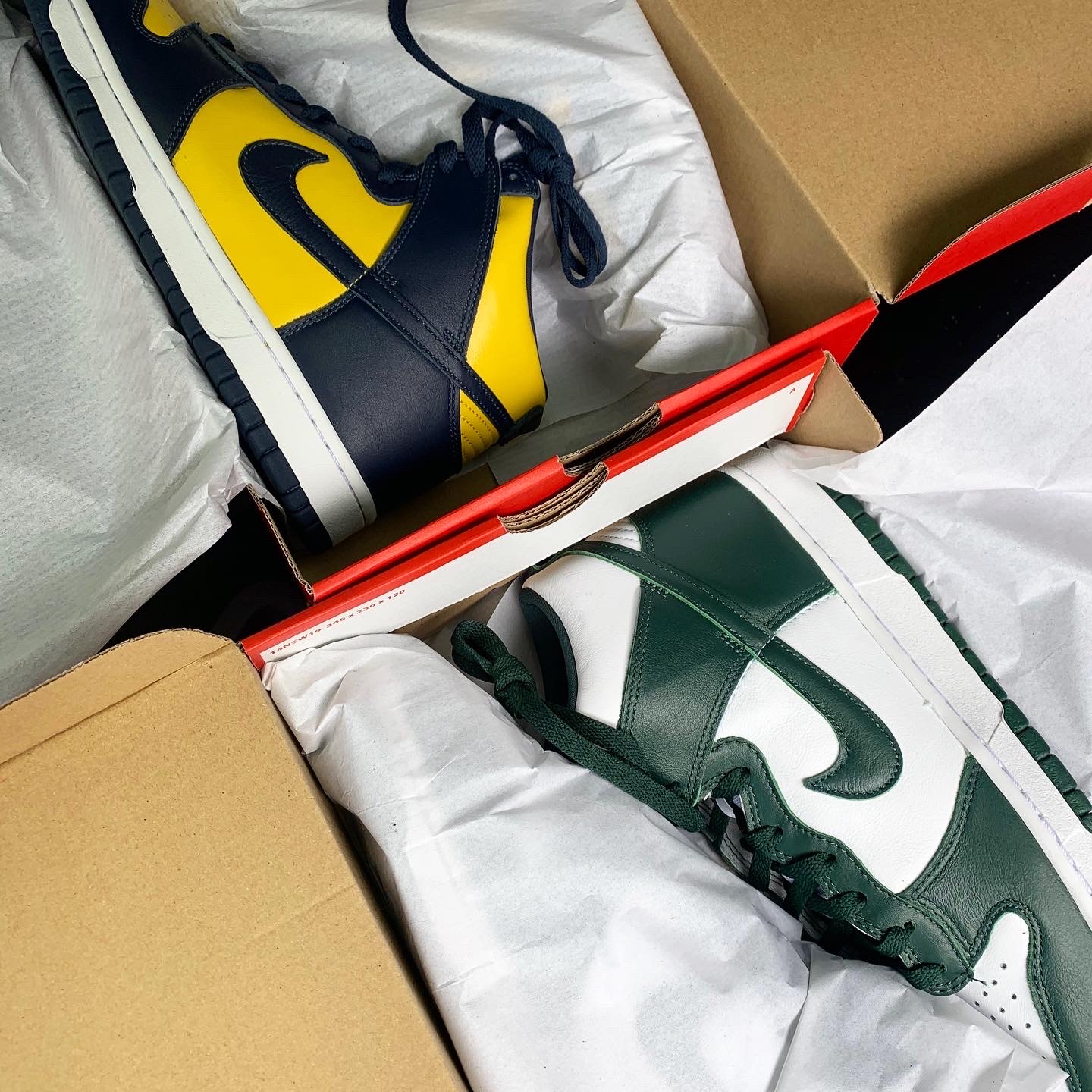 Nike Dunk High SP Spartan Green, Nike Dunk High SP Maize & Blue 착용 스타일