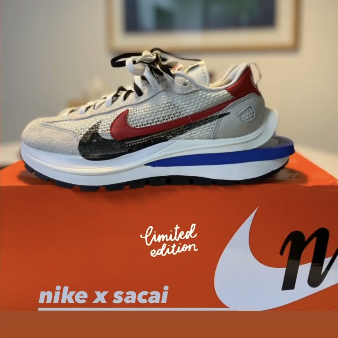 Nike x Sacai VaporWaffle Royal Fuchsia 착용 스타일