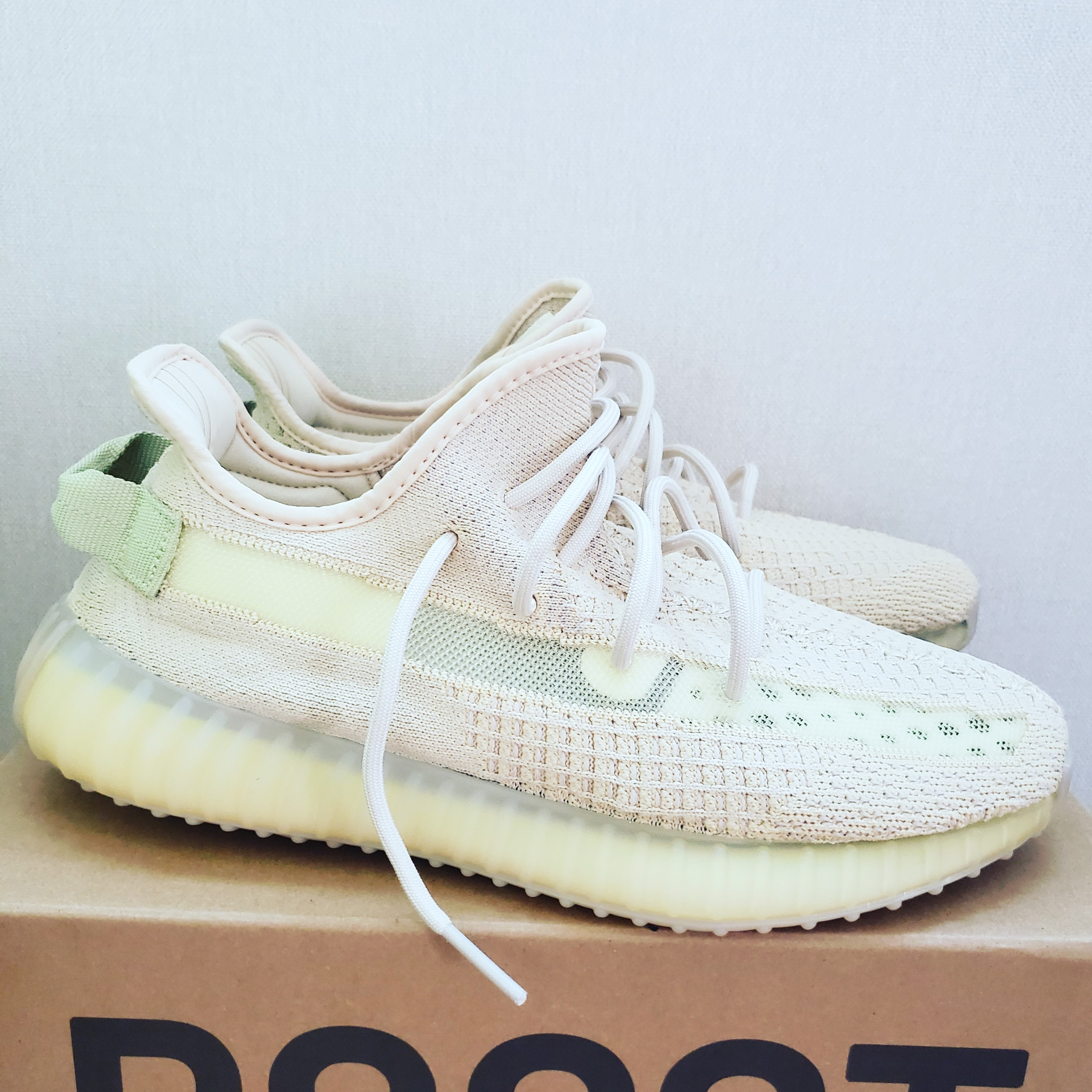 Adidas Yeezy Boost 350 V2 Flax 2020 착용 스타일