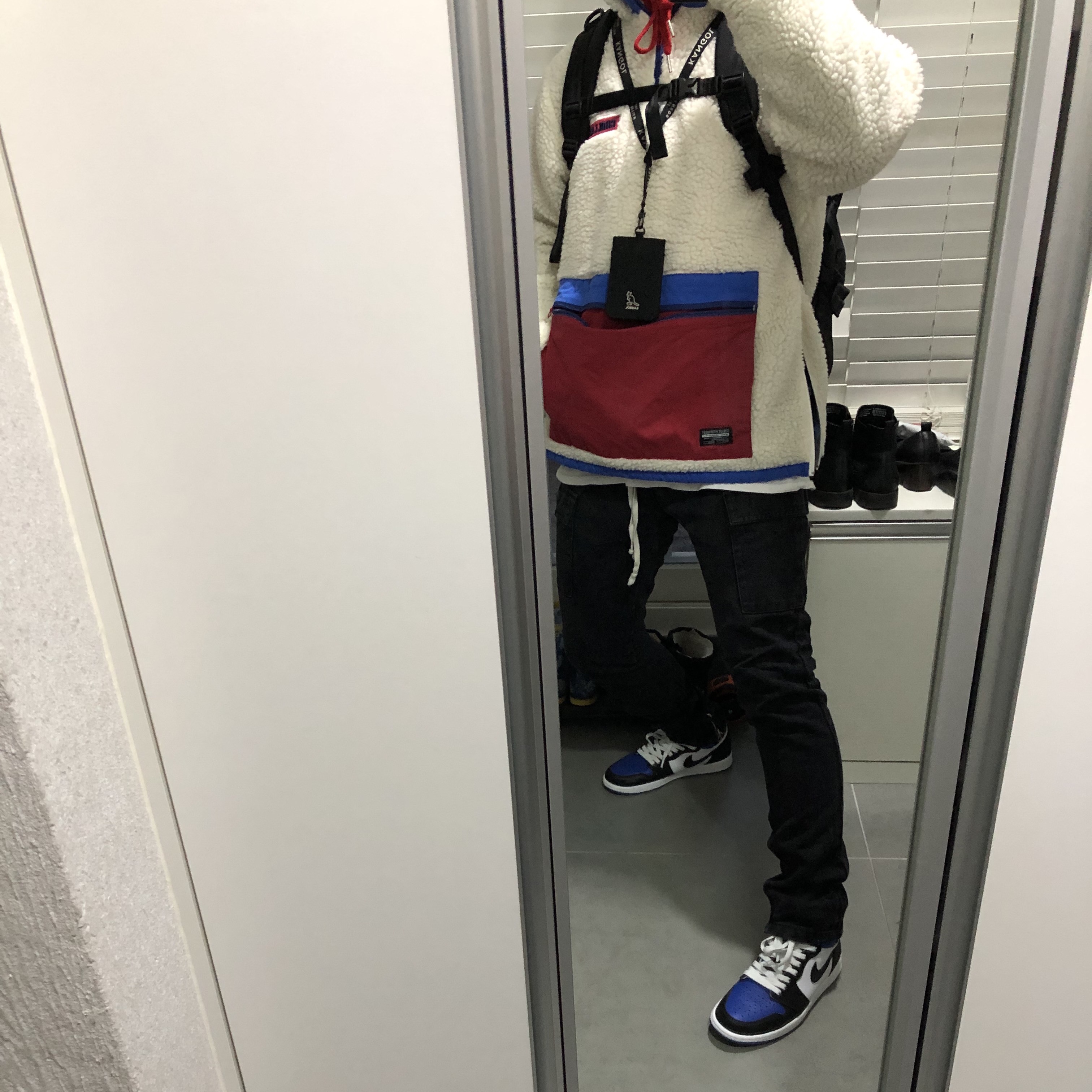 Jordan 1 Retro High OG Royal Toe 착용 스타일 - 1