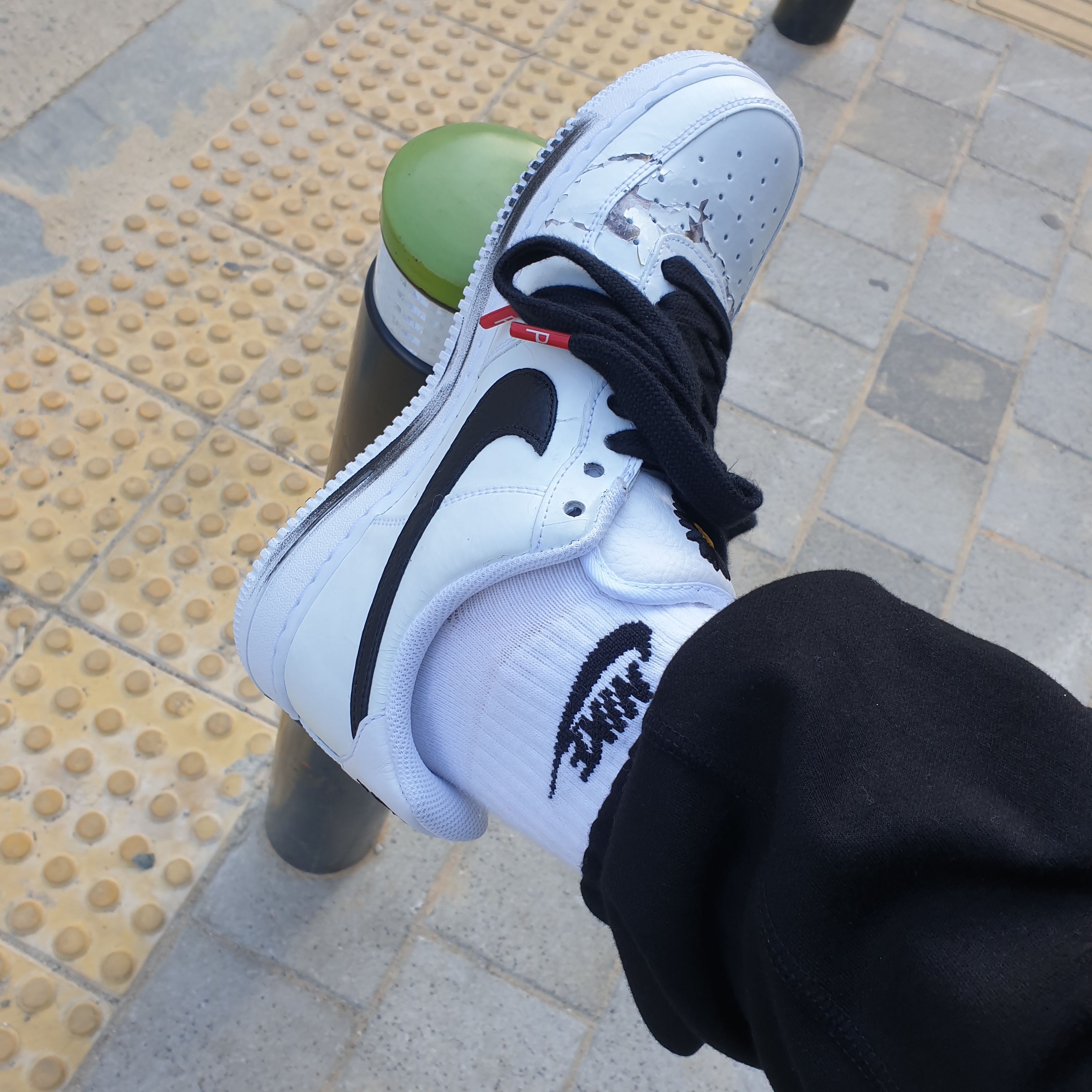 Nike x Peaceminusone Air Force 1 Low Para-Noise 2.0 착용 스타일 - 2