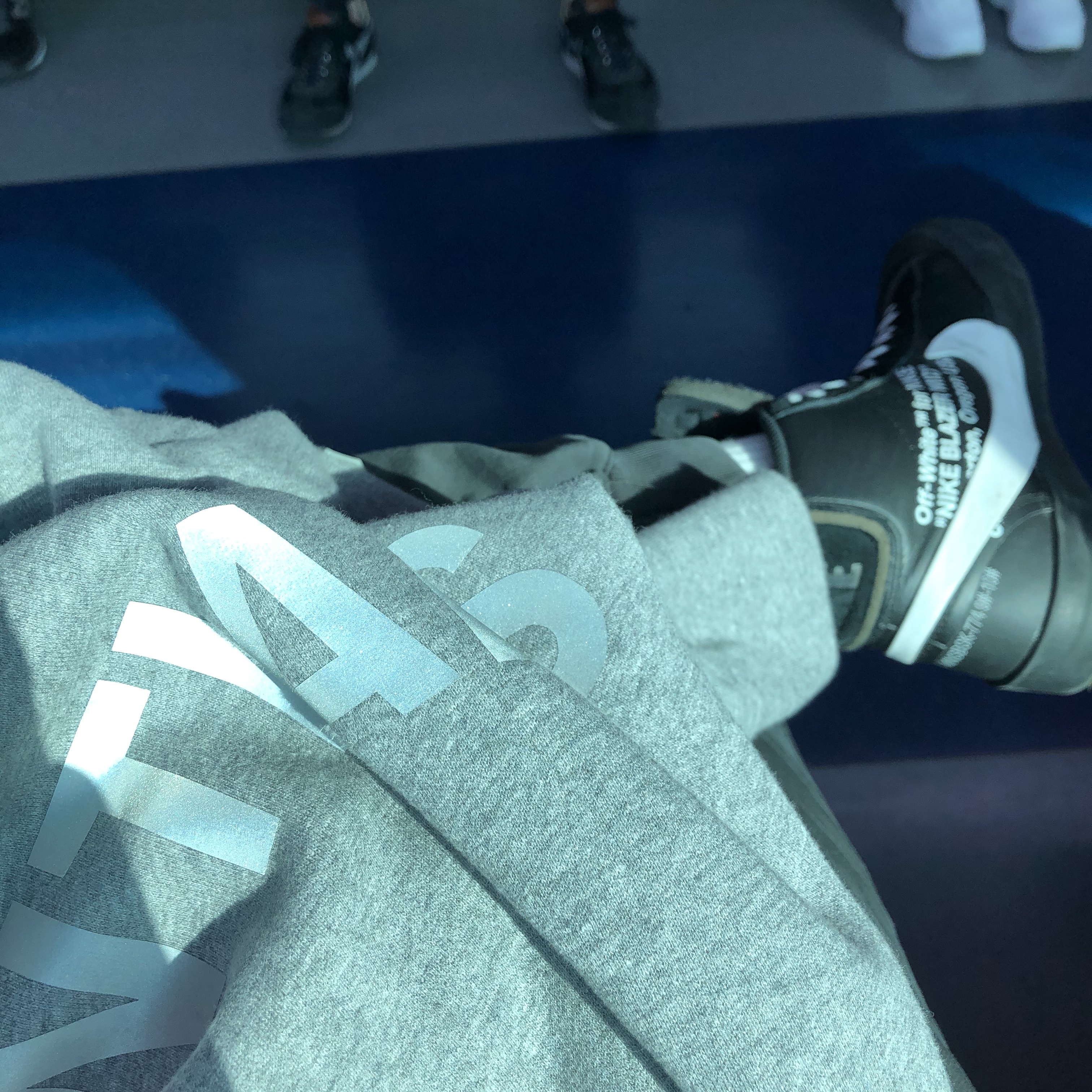 Nike x Off-White Blazer Mid Grim Reaper Black 착용 스타일