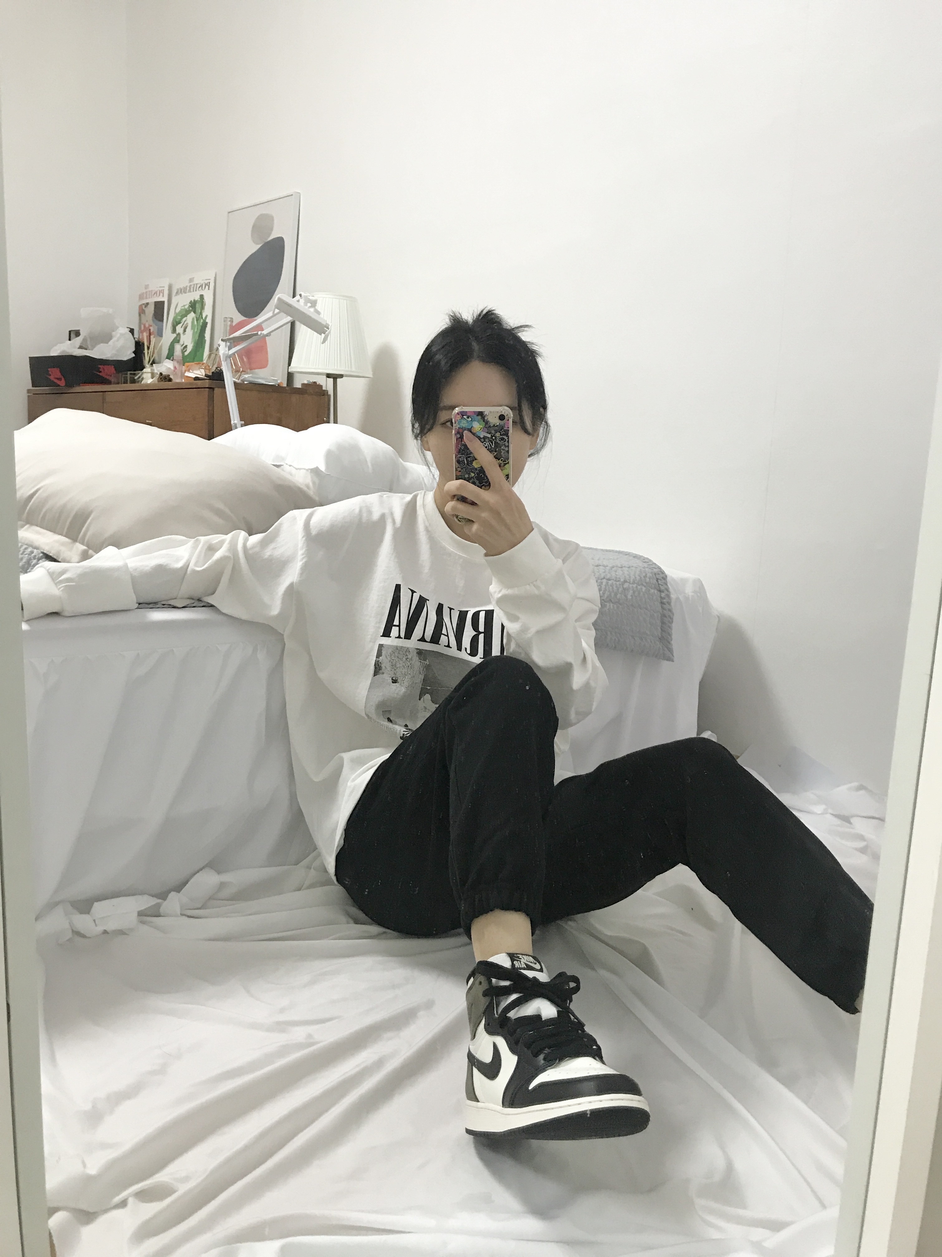 (GS) Jordan 1 Retro High OG Black Mocha, Jordan 1 Retro High OG Black Mocha 착용 스타일 - 4