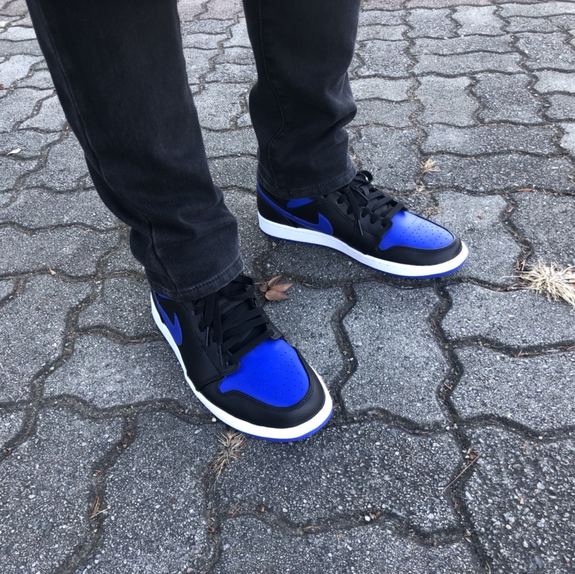 Jordan 1 Mid Royal 2020 착용 스타일 - 1