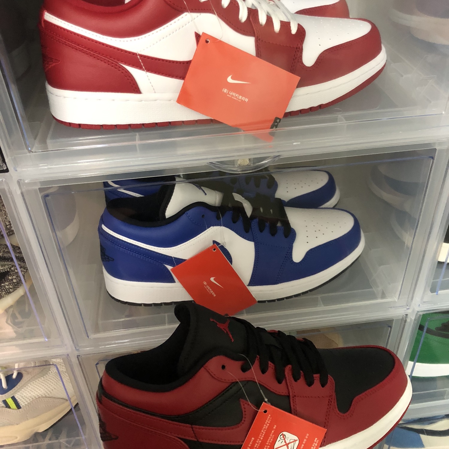 Jordan 1 Low Gym Red White, Jordan 1 Low Hyper Royal 착용 스타일