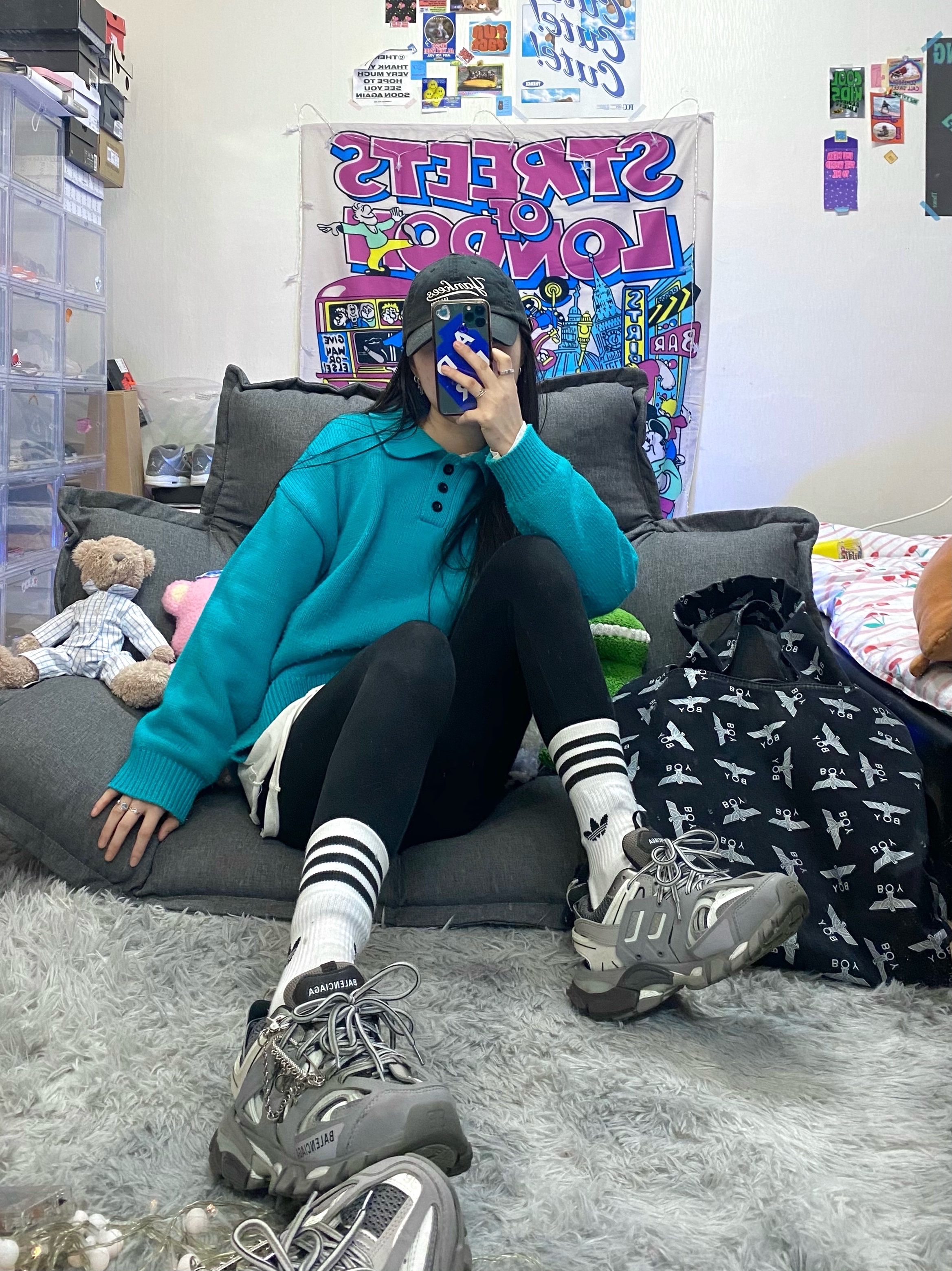 Balenciaga Track Sneakers Grey White 2019 착용 스타일 - 2