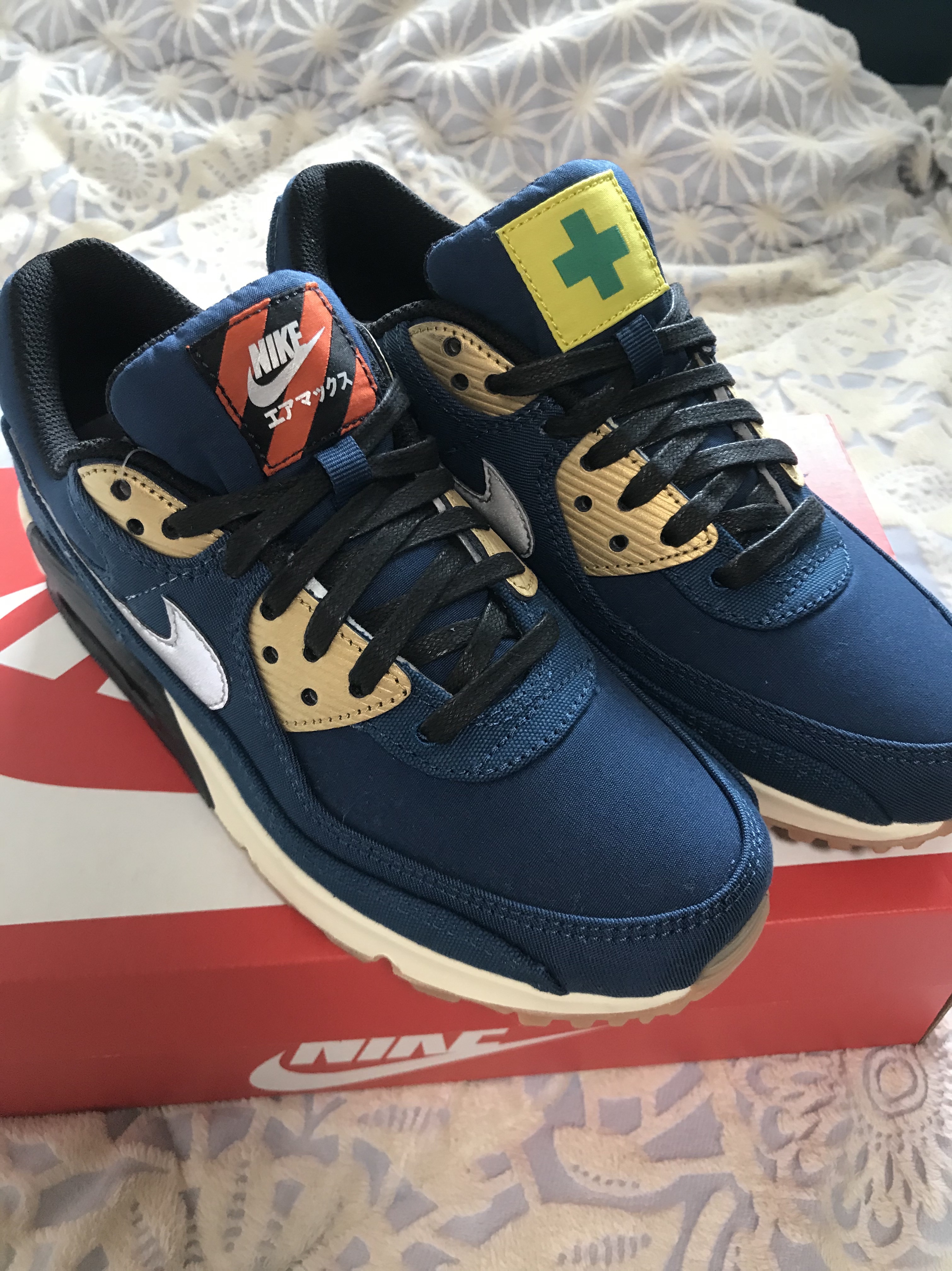 Nike Air Max 90 City Pack Tokyo 2020 착용 스타일