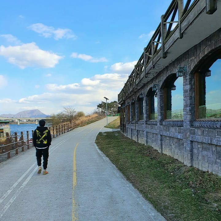 KREAM 프로필 이미지