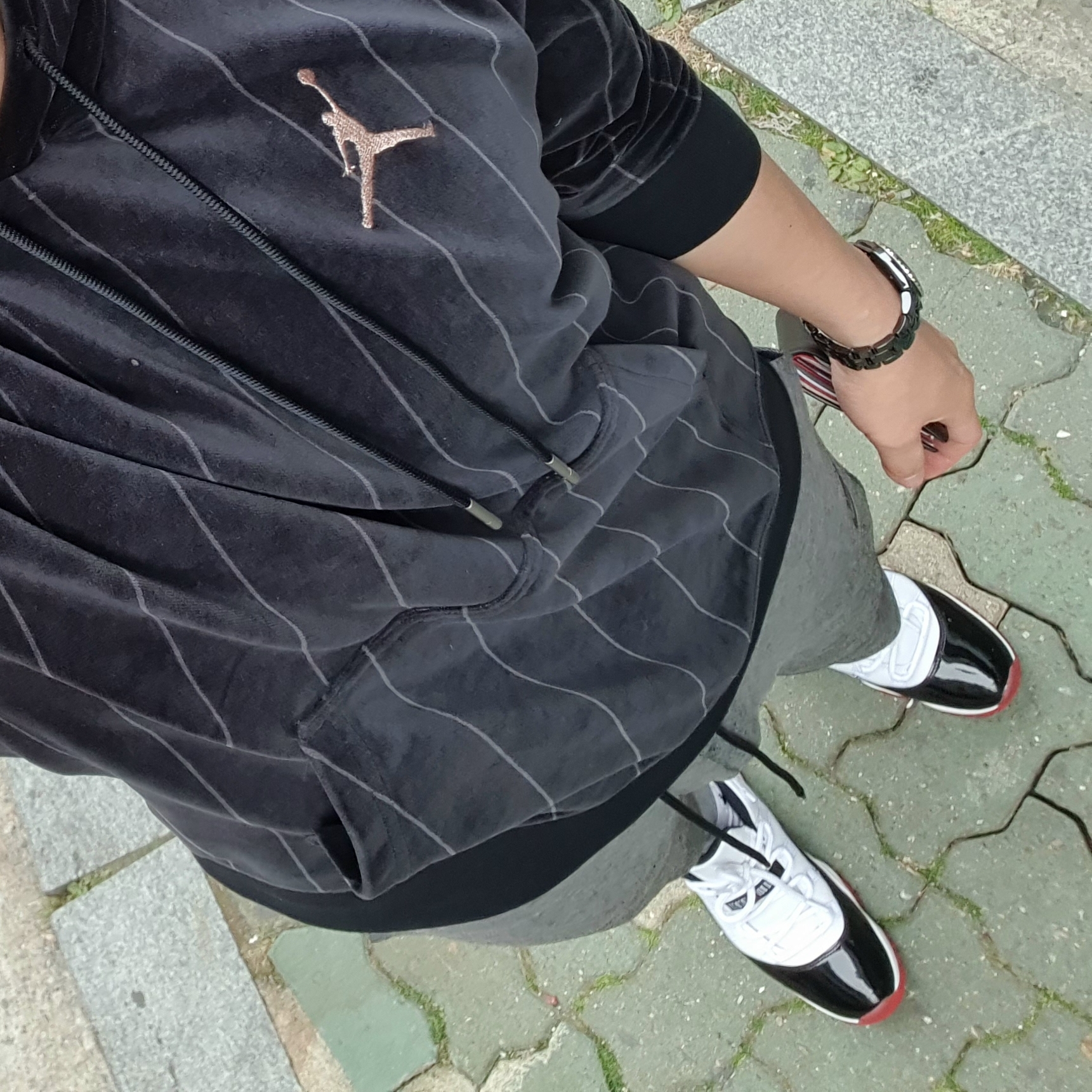 Jordan 11 Retro Low Concord Bred 착용 스타일 - 4