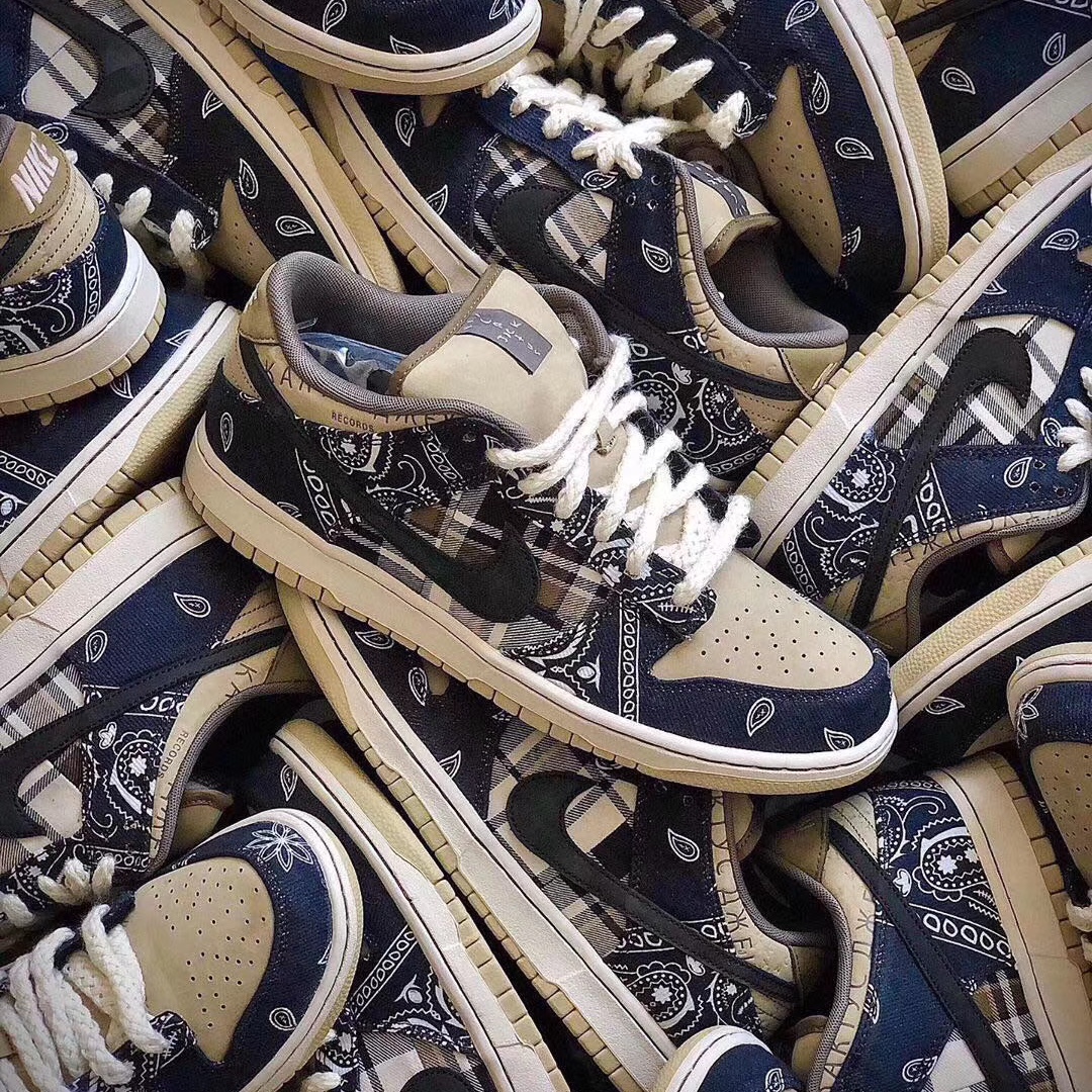 Nike x Travis Scott SB Dunk Low 착용 스타일