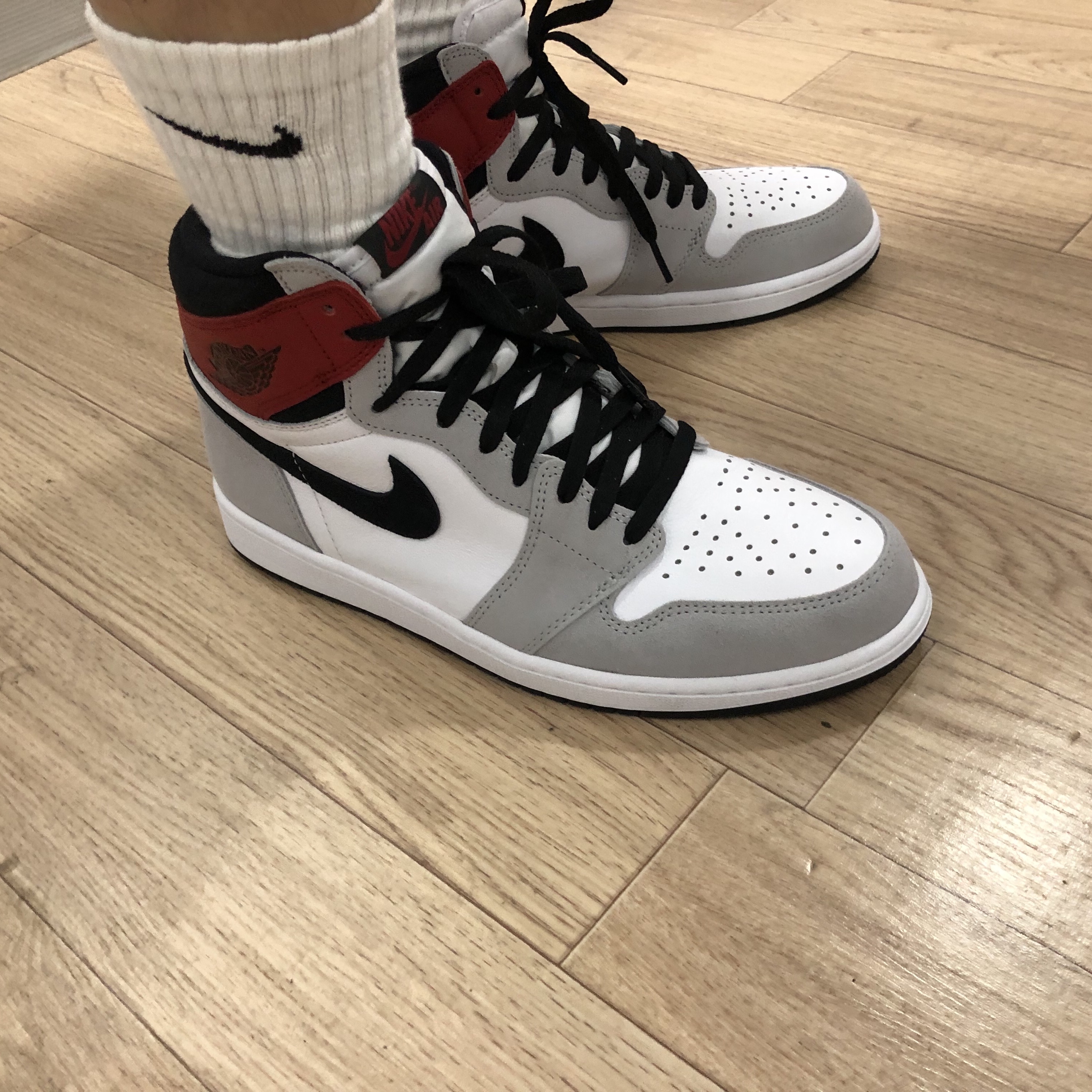 Jordan 1 Retro High OG Light Smoke Grey 착용 스타일