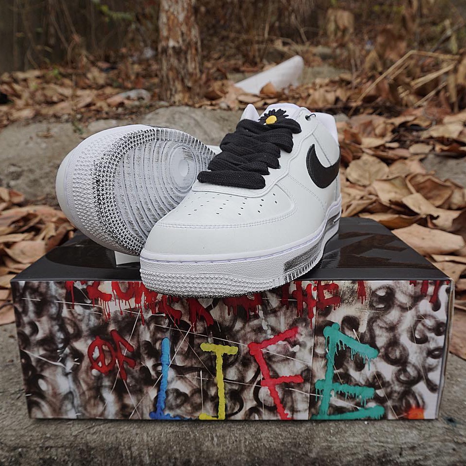 Nike x Peaceminusone Air Force 1 Low Para-Noise 2.0 착용 스타일