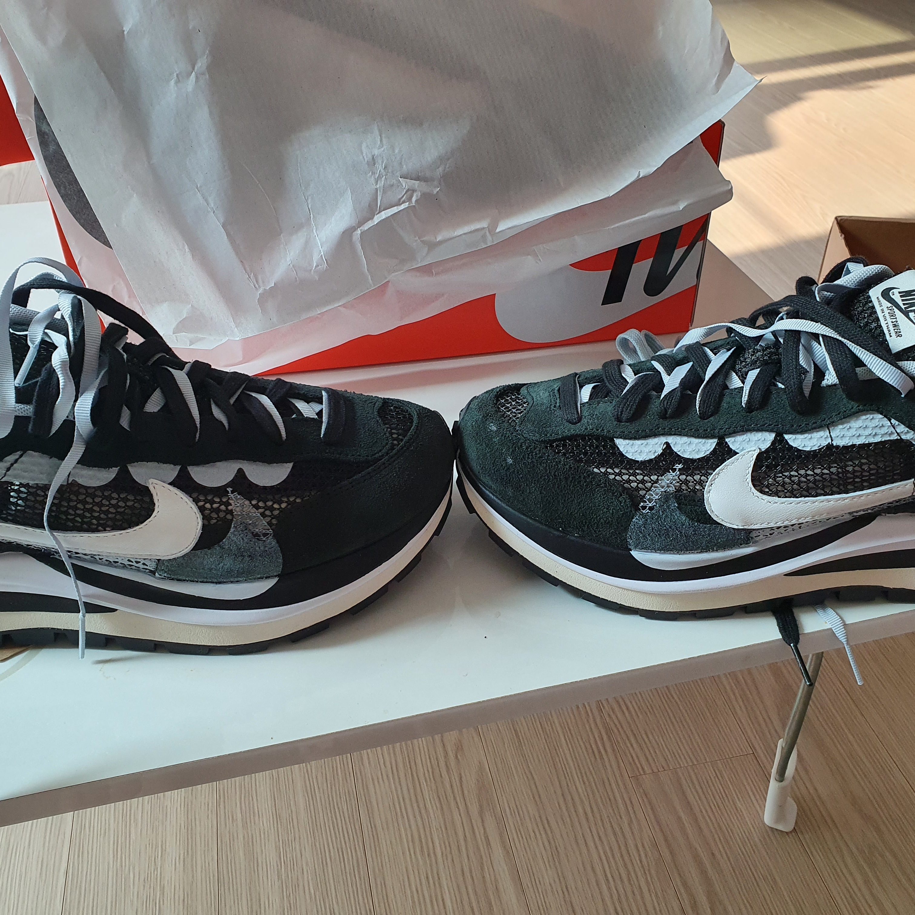 Nike x Sacai VaporWaffle Black White 착용 스타일 - 1