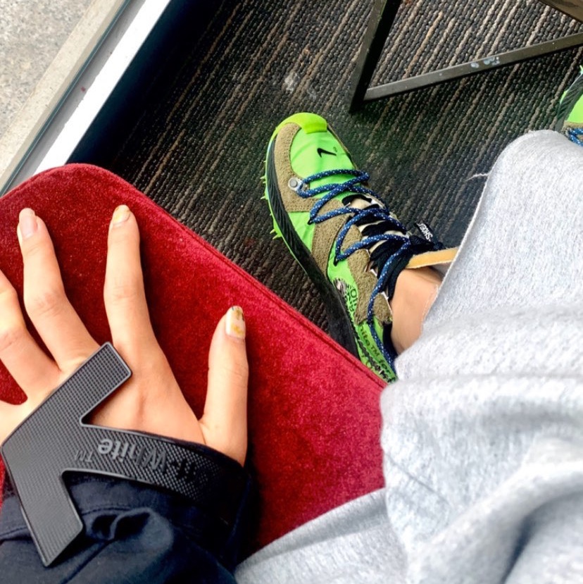 (W) Nike x Off-White Zoom Terra Kiger 5 Electric Green 착용 스타일