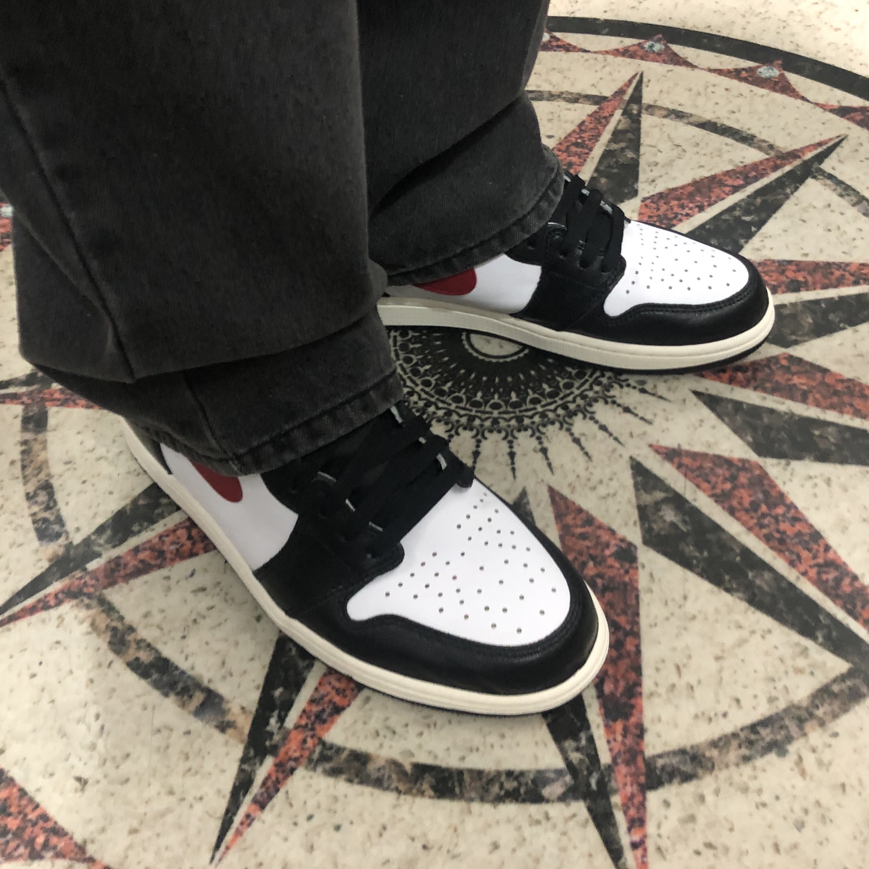 Jordan 1 Retro High OG Gym Red 착용 스타일