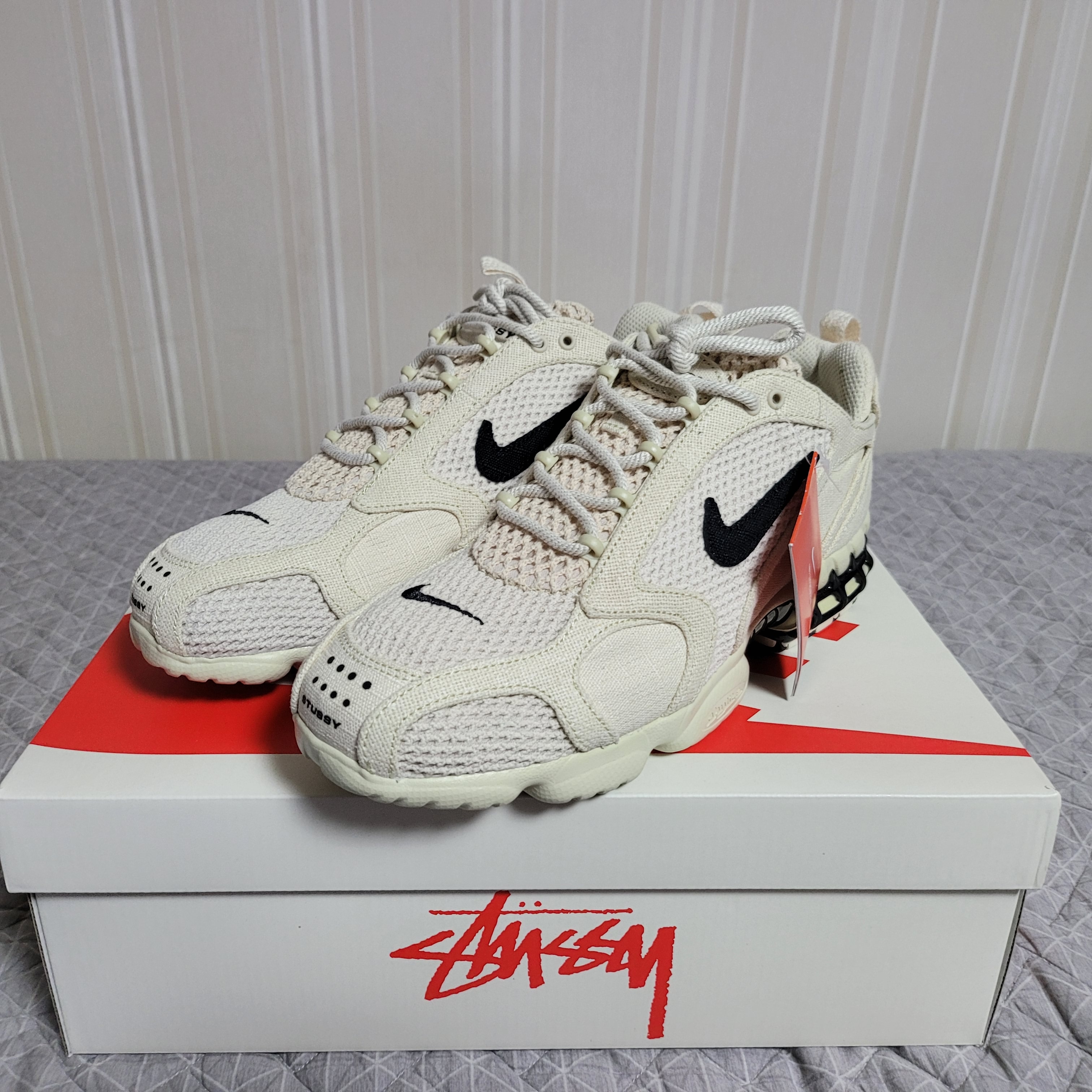 Nike x Stussy Air Zoom Spiridon Cage 2 Fossil 착용 스타일 - 2