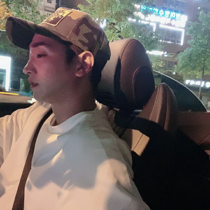 KREAM 프로필 이미지