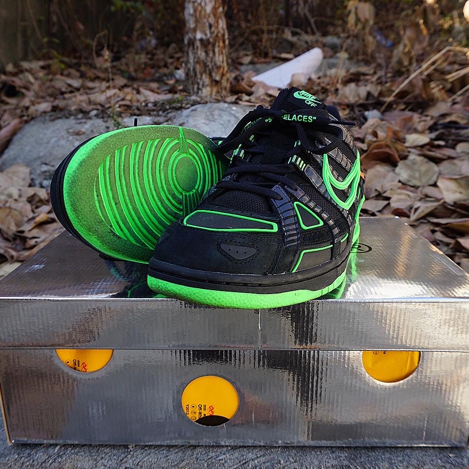 Nike x Off-White Air Rubber Dunk Green Strike 착용 스타일