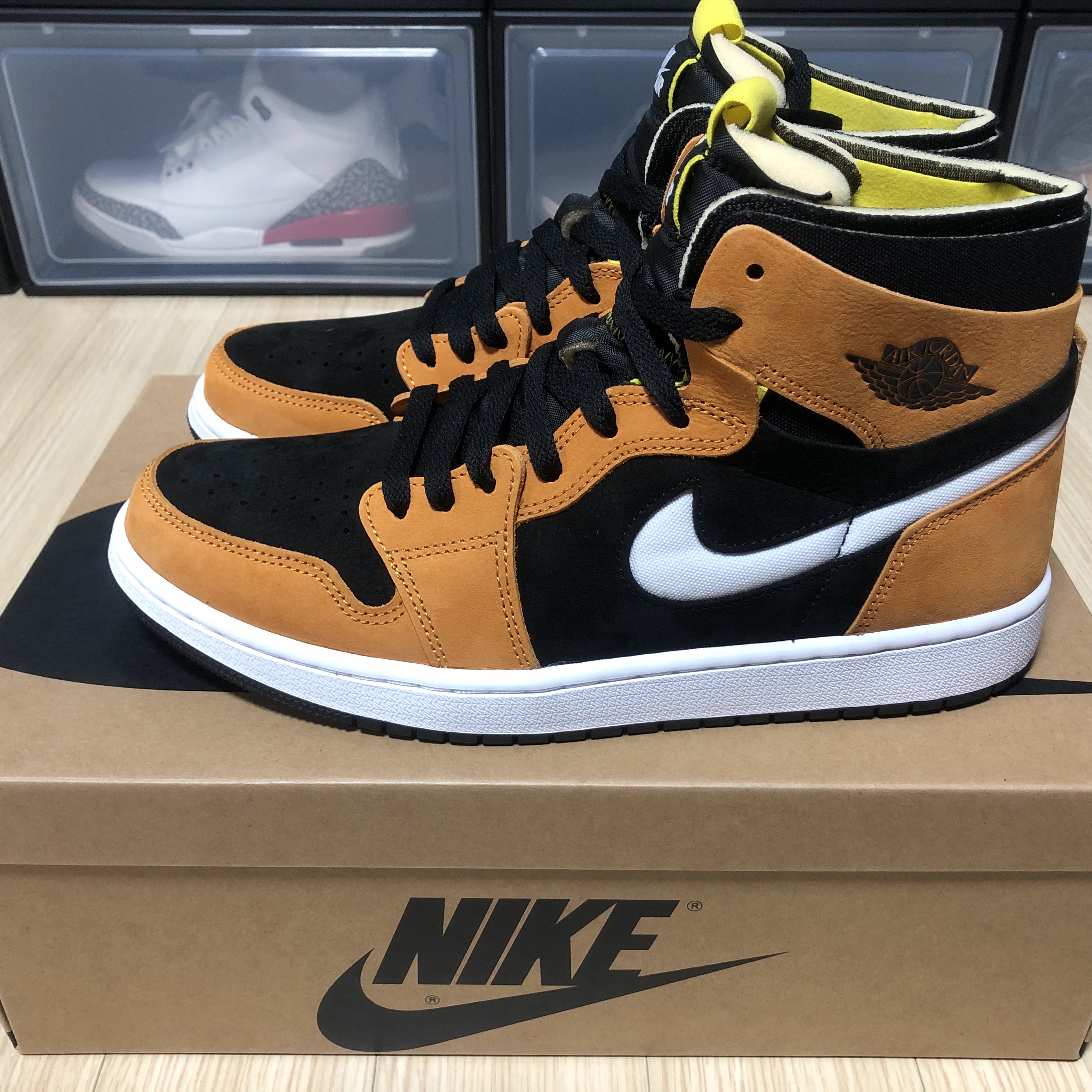 Jordan 1 Zoom Air CMFT Monarch Orange 착용 스타일 - 1