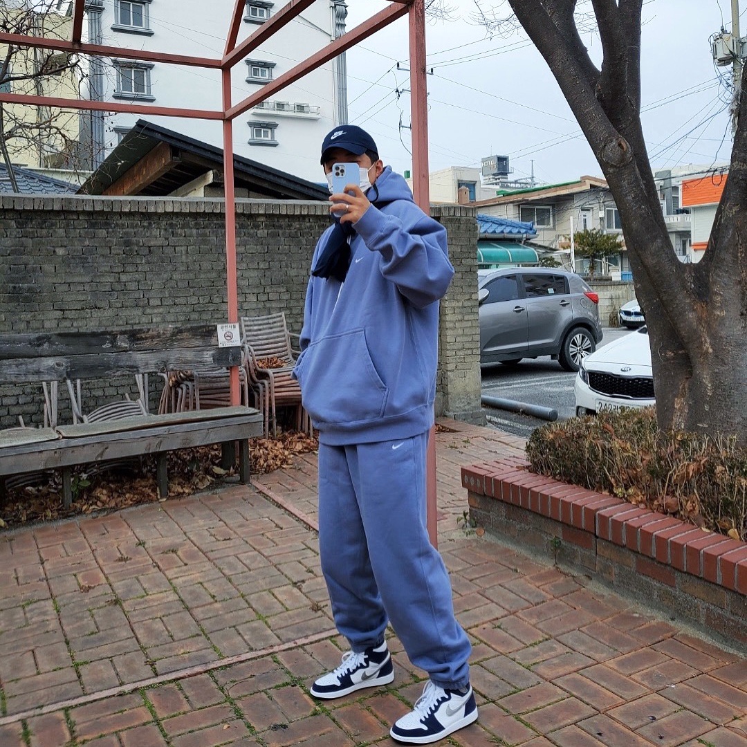 Jordan 1 Retro High OG CO.JP Midnight Navy 착용 스타일