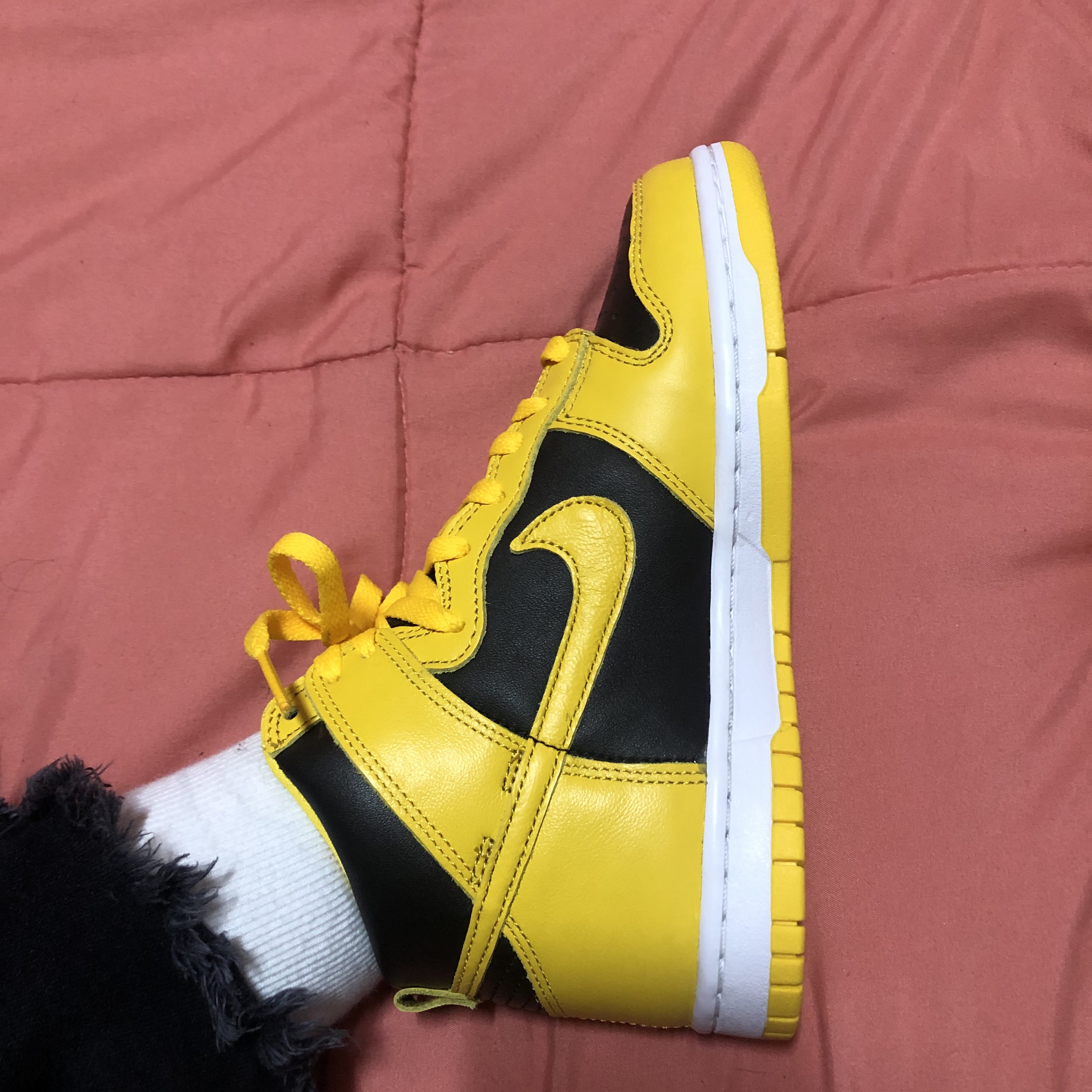 Nike Dunk High SP Varsity Maize 착용 스타일 - 1