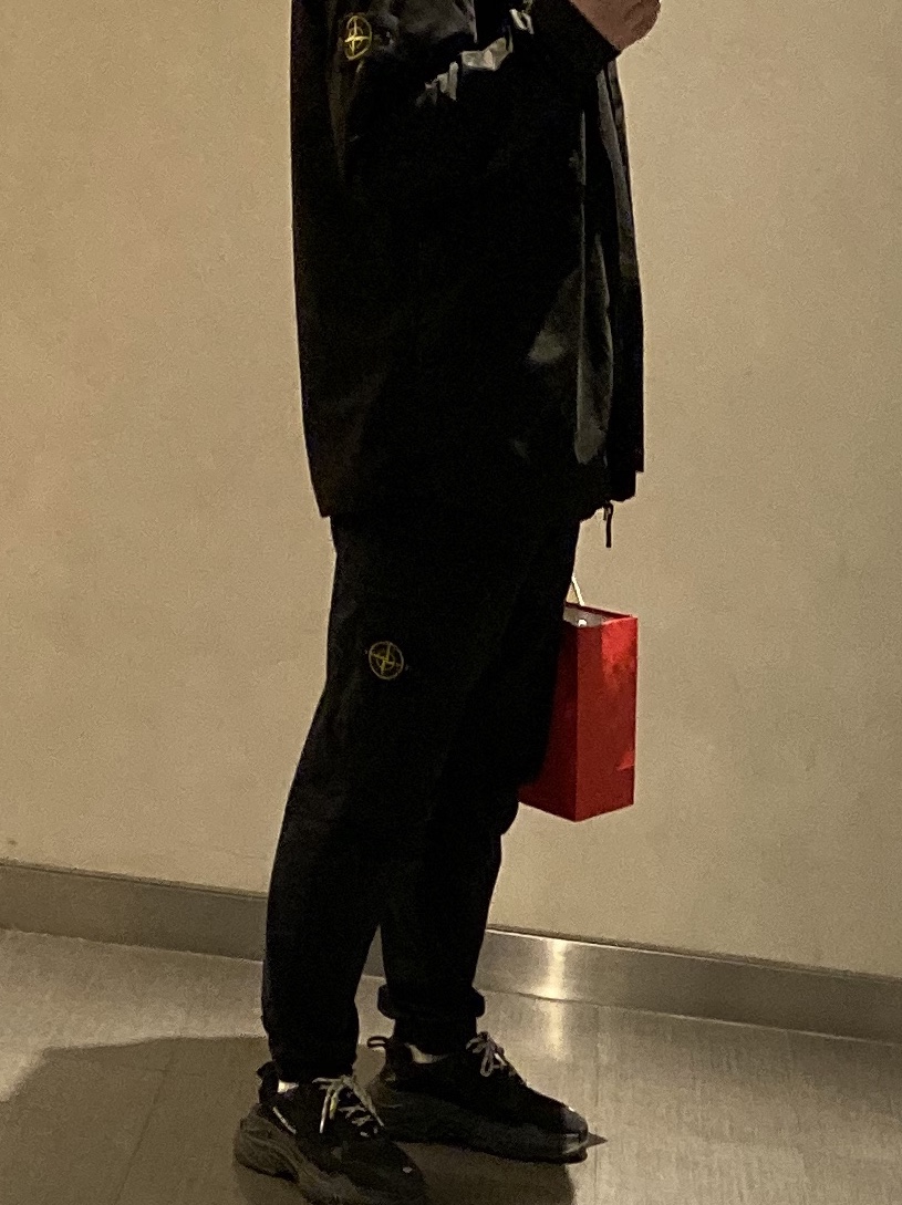 Balenciaga Triple S Sneakers Black 2020 착용 스타일