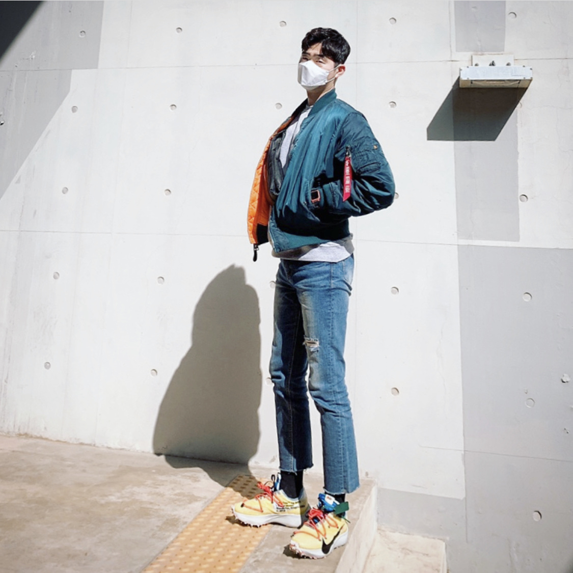 (W) Nike x Off-White Vapor Street Tour Yellow 착용 스타일 - 1
