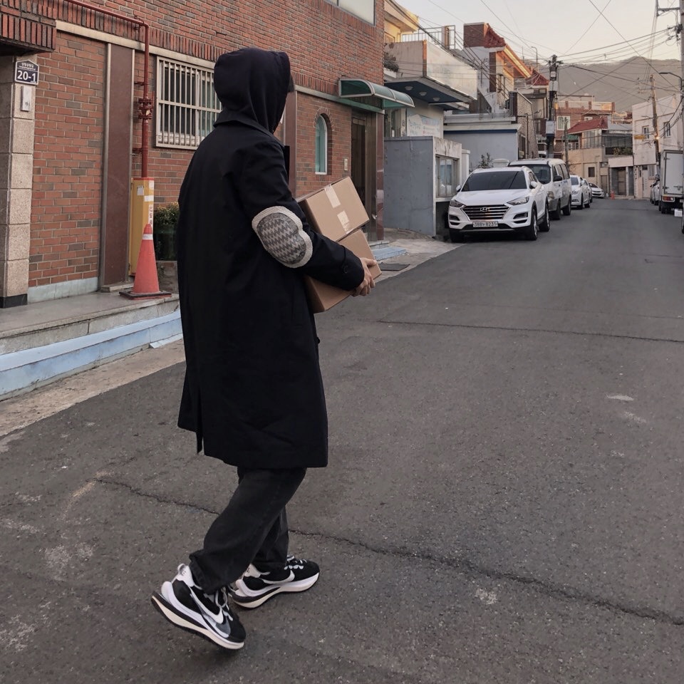 Nike x Sacai VaporWaffle Black White 착용 스타일