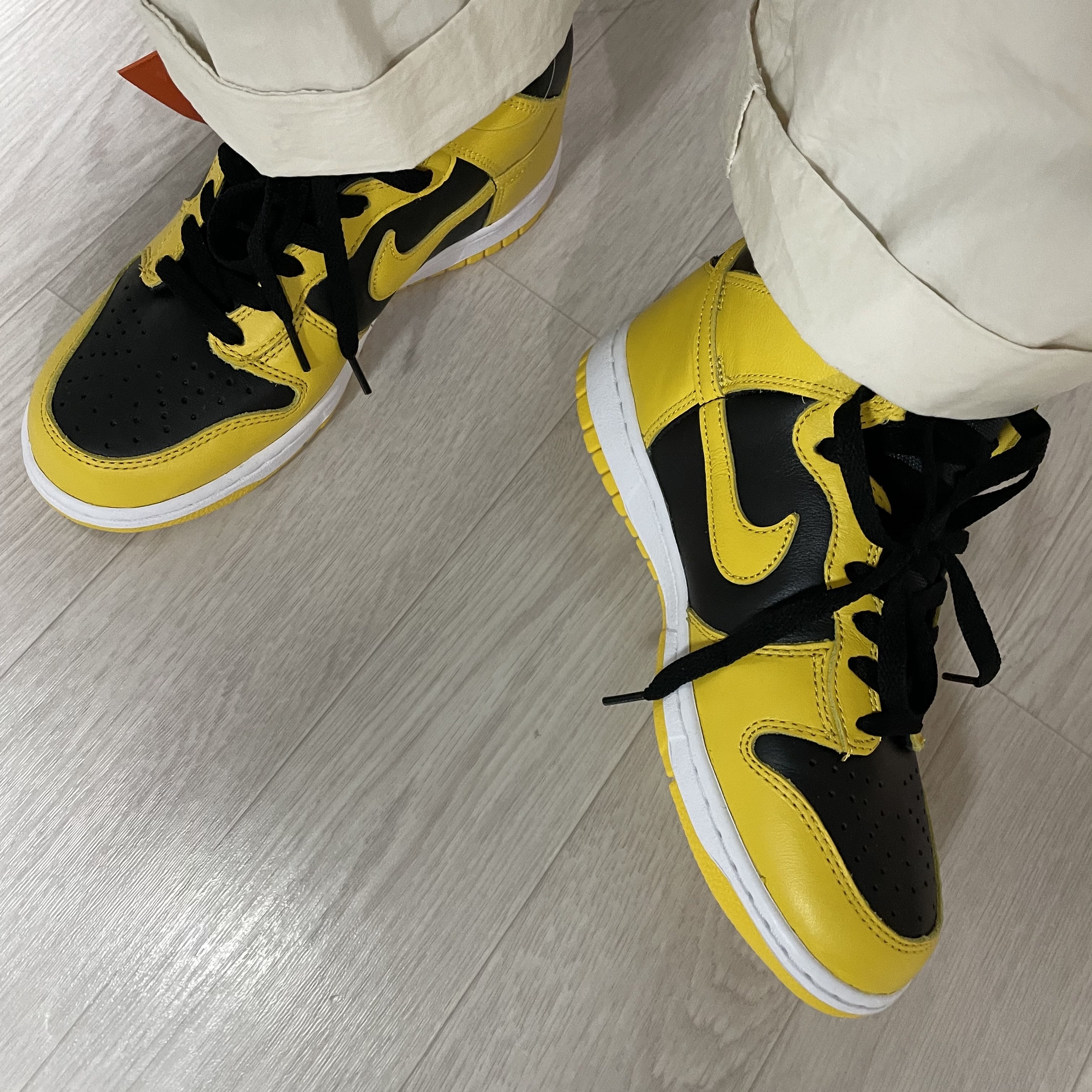 Nike Dunk High SP Varsity Maize 착용 스타일 - 5