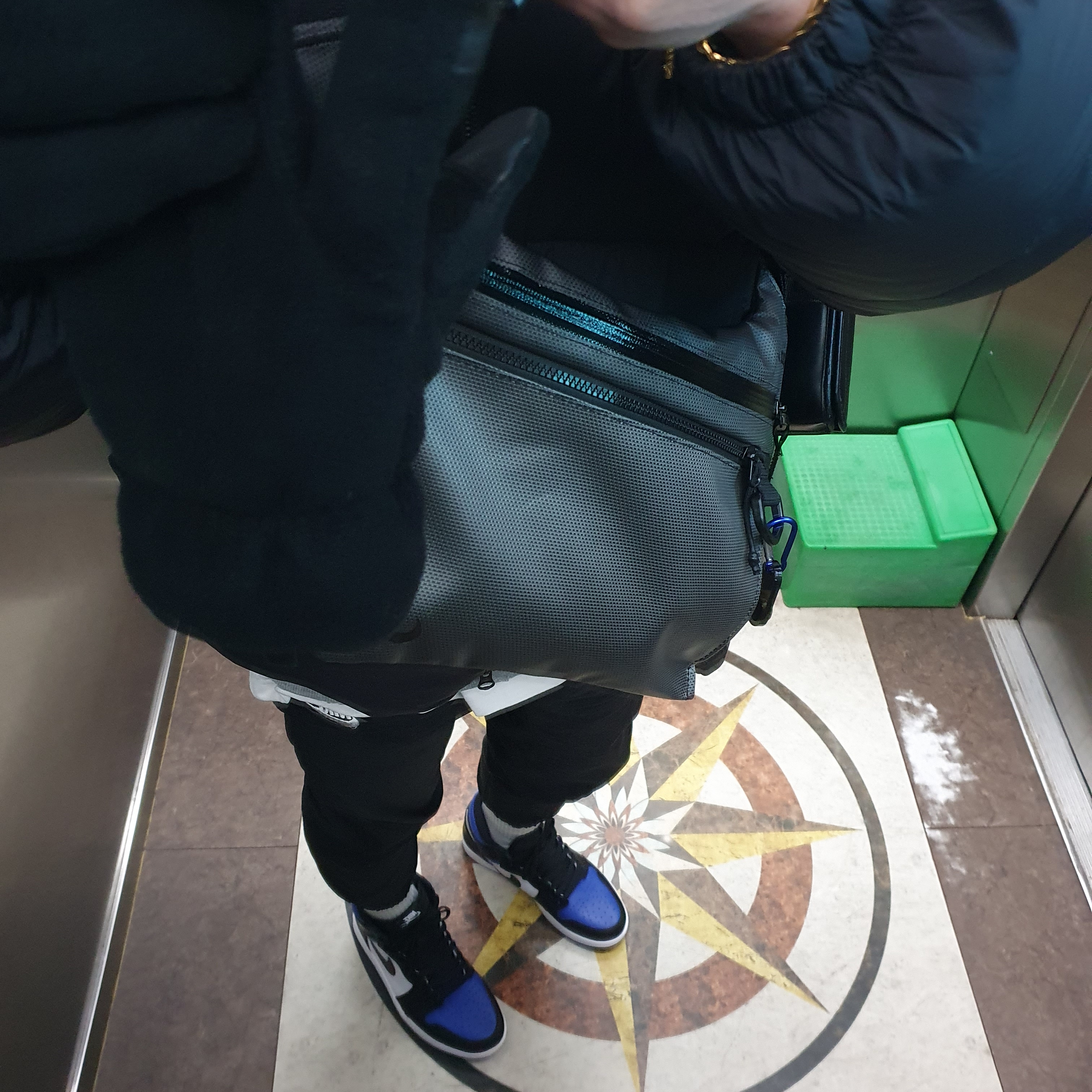 Jordan 1 Retro High OG Royal Toe 착용 스타일