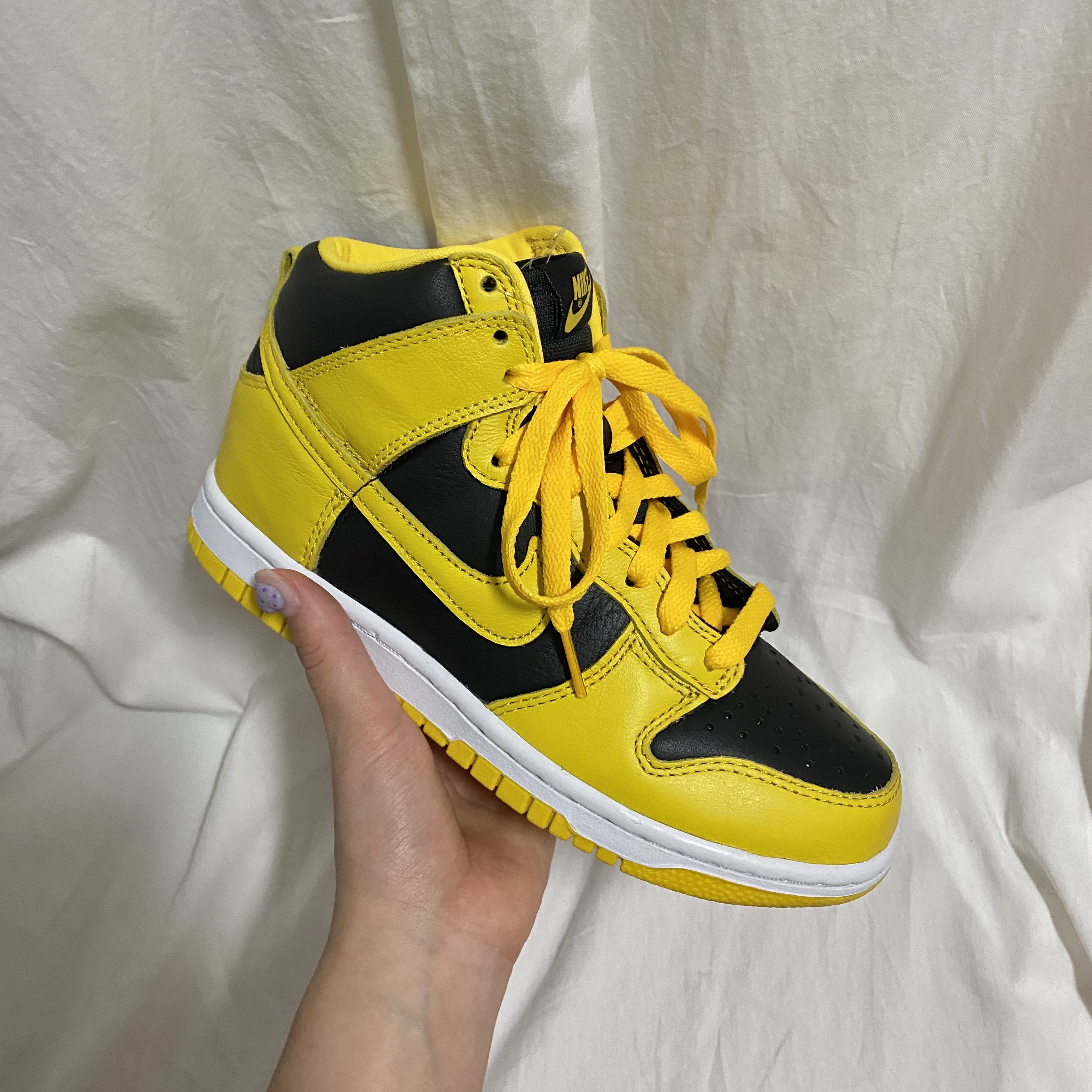 Nike Dunk High SP Varsity Maize 착용 스타일 - 2