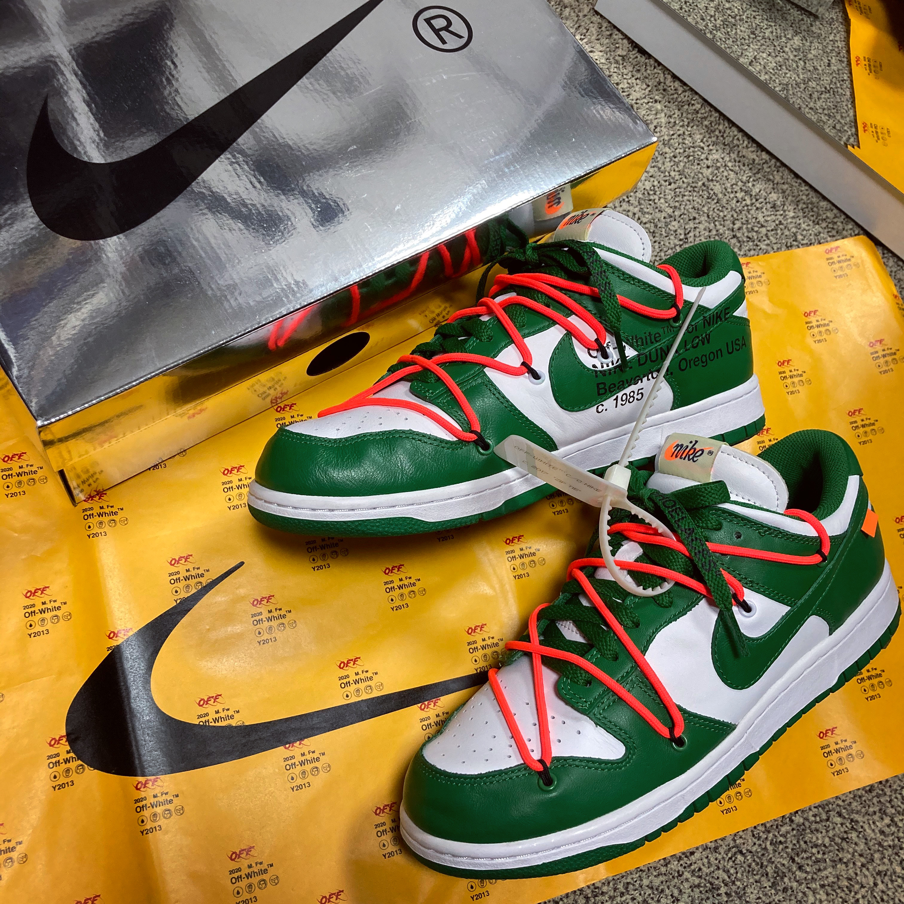 Nike x Off-White Dunk Low Pine Green 착용 스타일