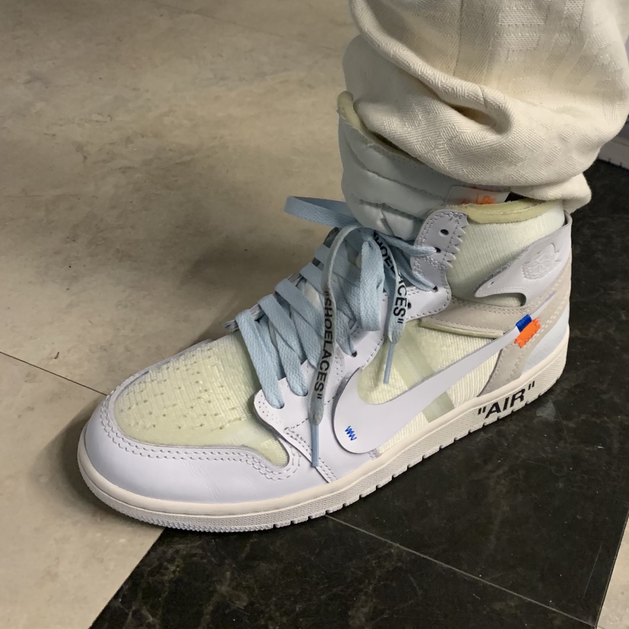 Jordan 1 x Off-White Retro High White 착용 스타일