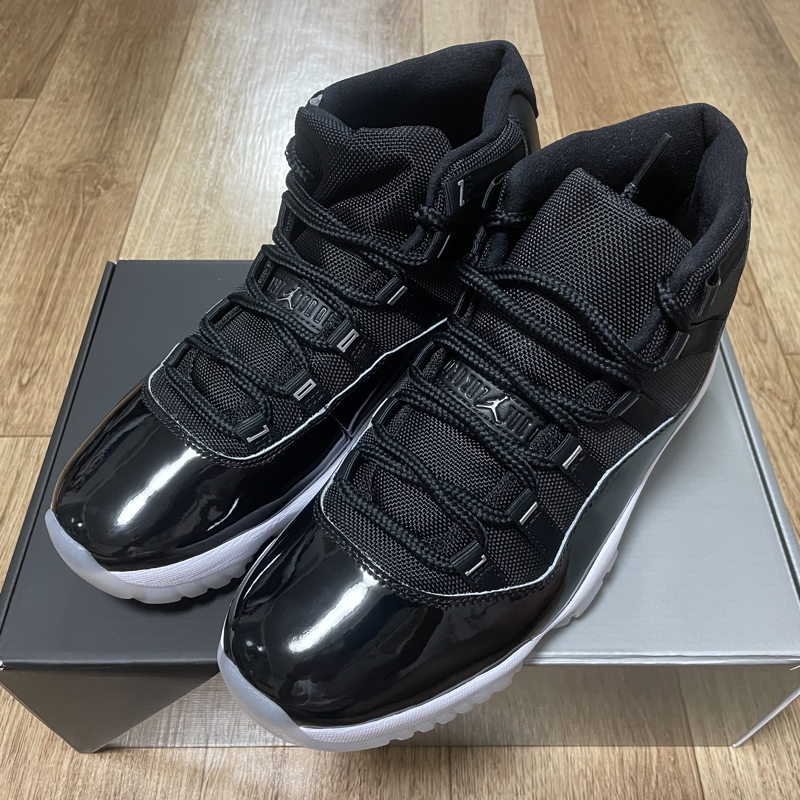 Jordan 11 Retro Jubilee 착용 스타일 - 1