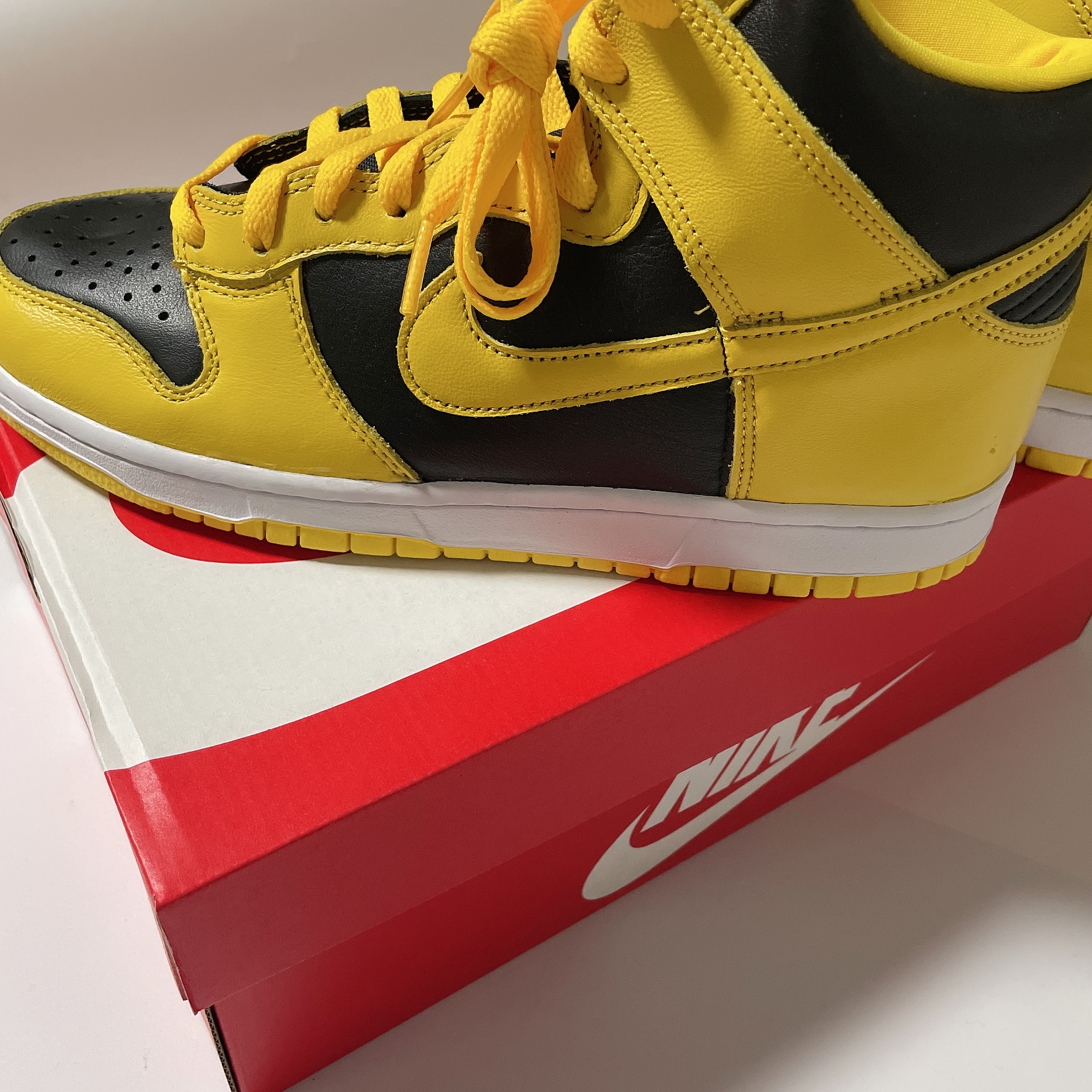 Nike Dunk High SP Varsity Maize 착용 스타일 - 2