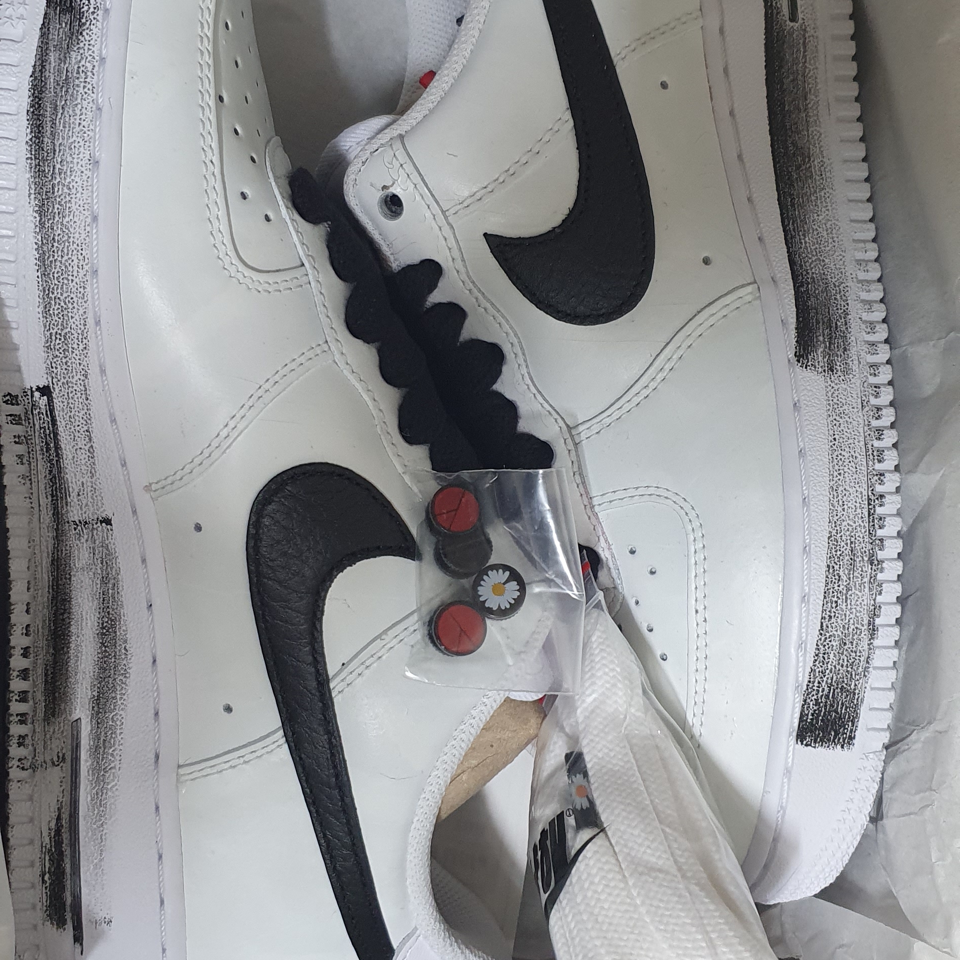 Nike x Peaceminusone Air Force 1 Low Para-Noise 2.0 착용 스타일